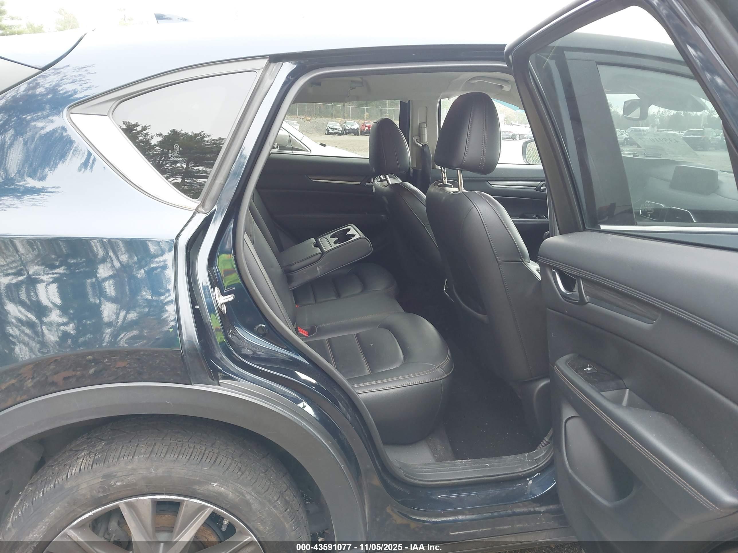 MAZDA CX-5 image 8