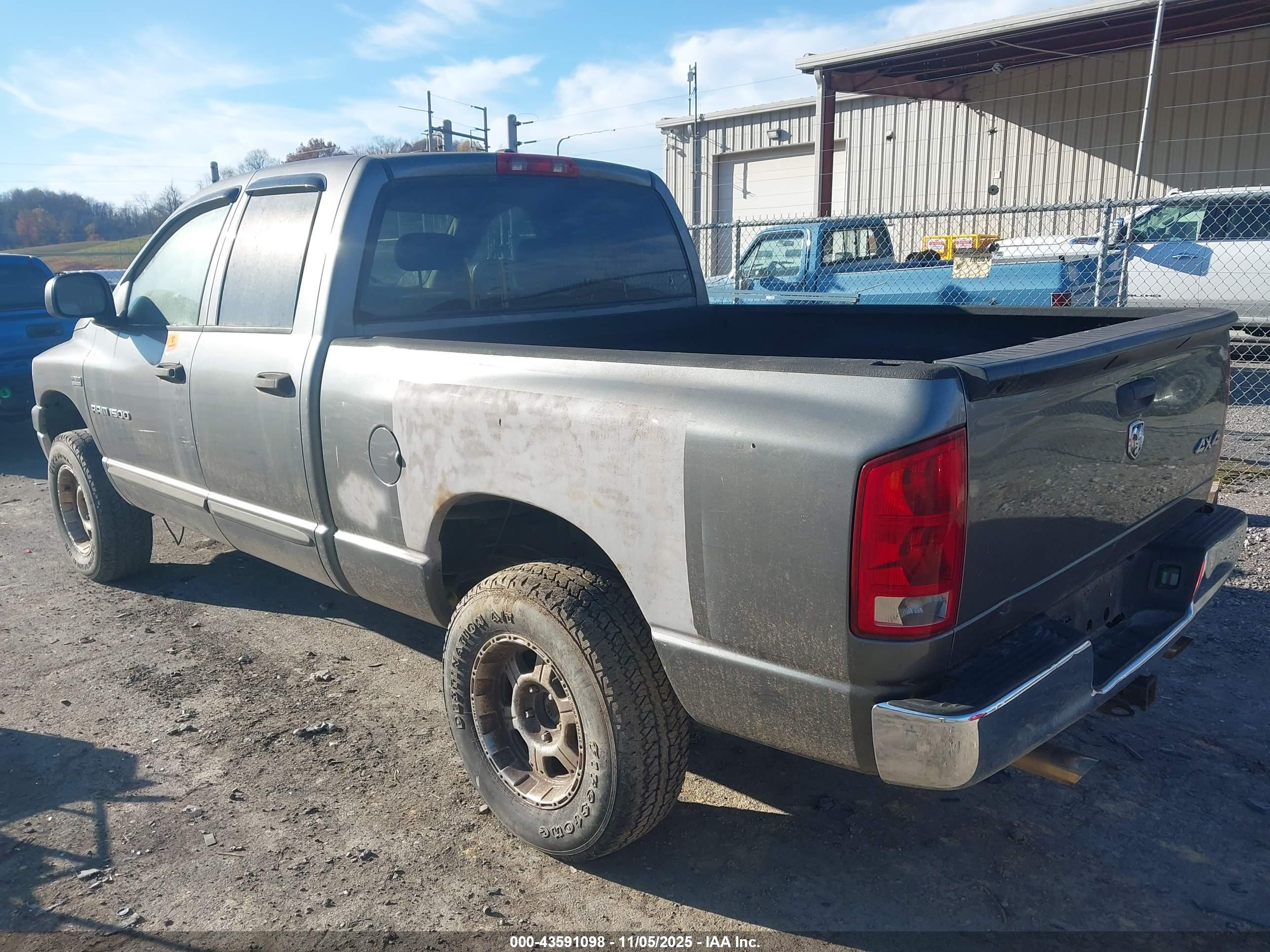 DODGE RAM image 3