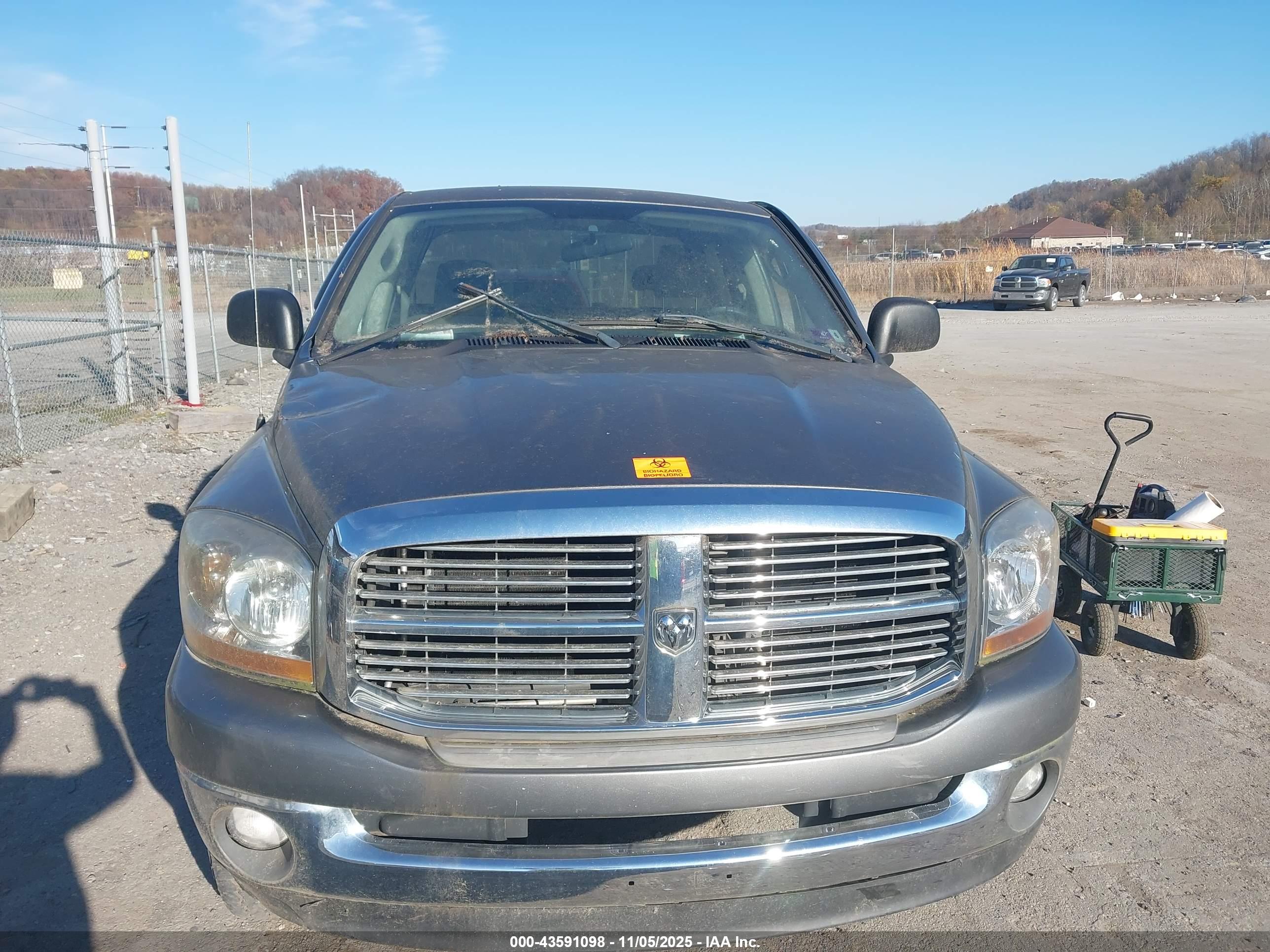 DODGE RAM image 6