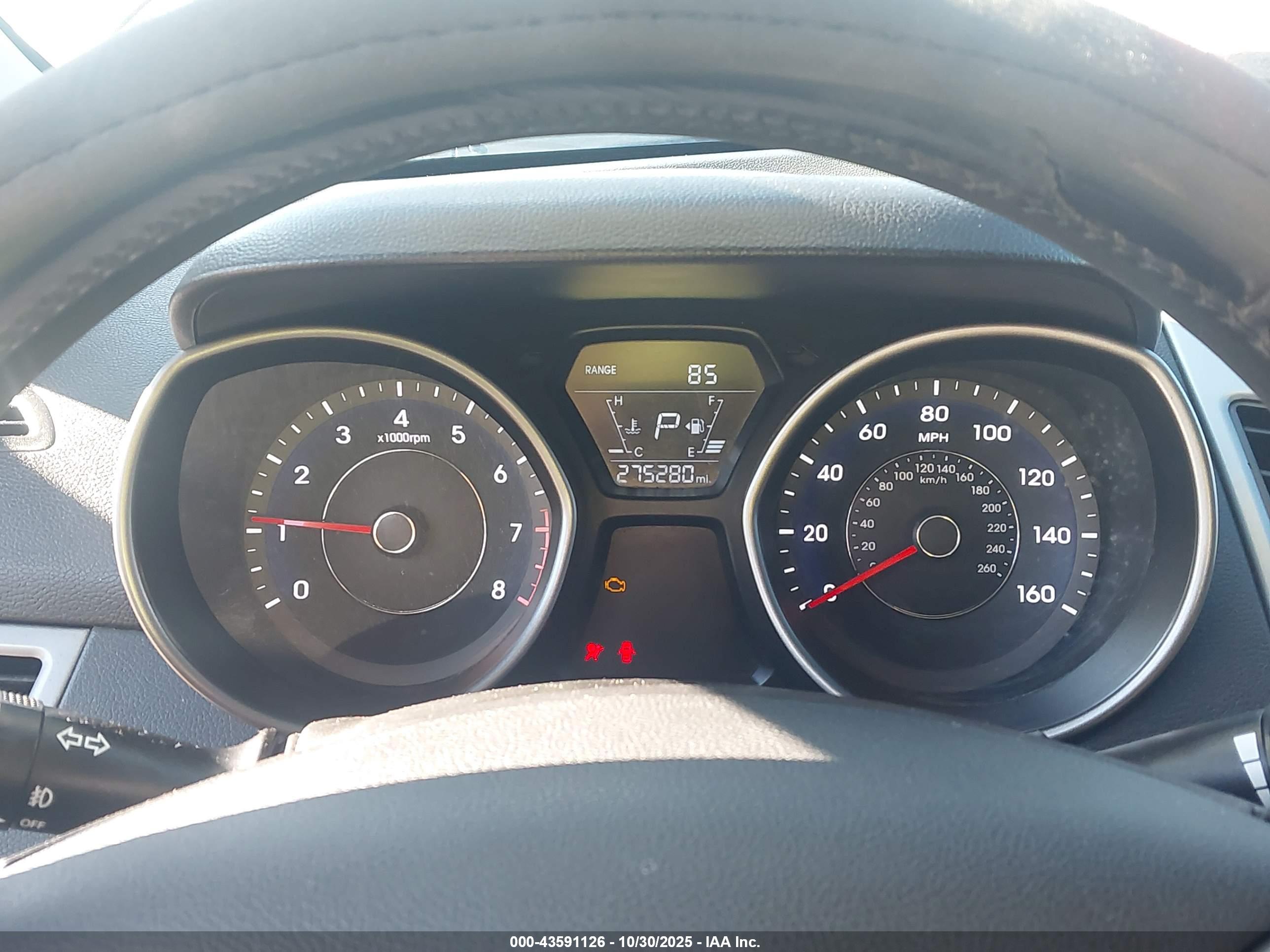 HYUNDAI ELANTRA image 7
