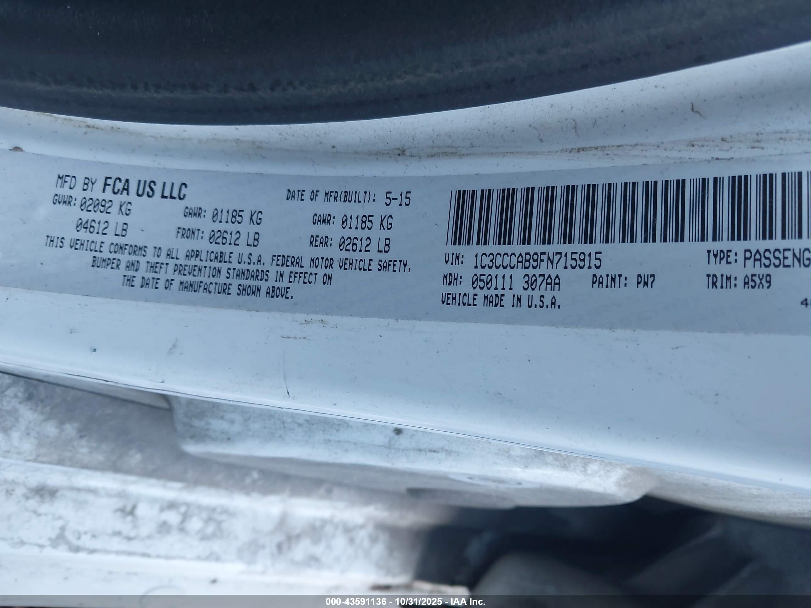 CHRYSLER 200 image 9