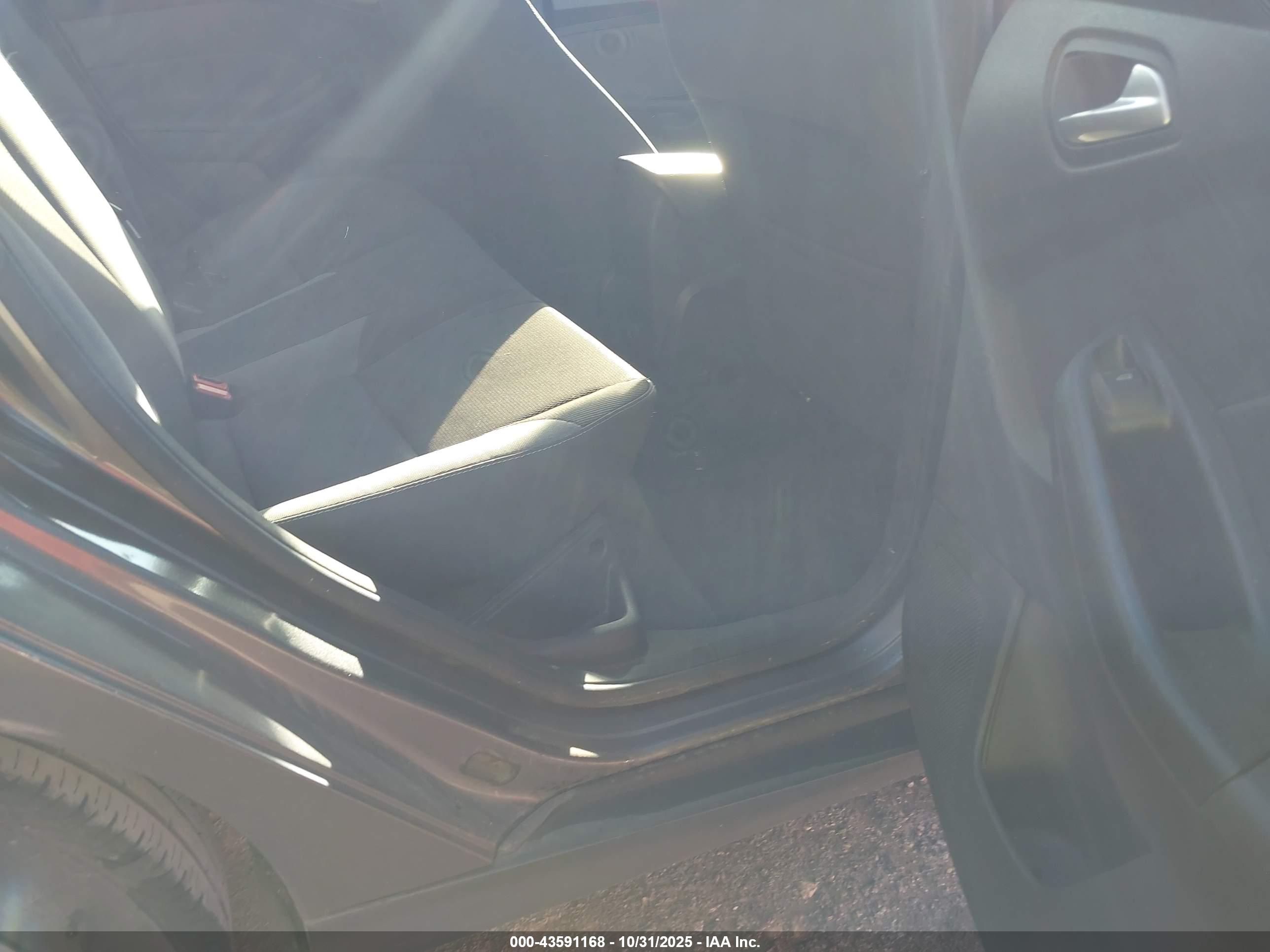 FORD FOCUS image 8