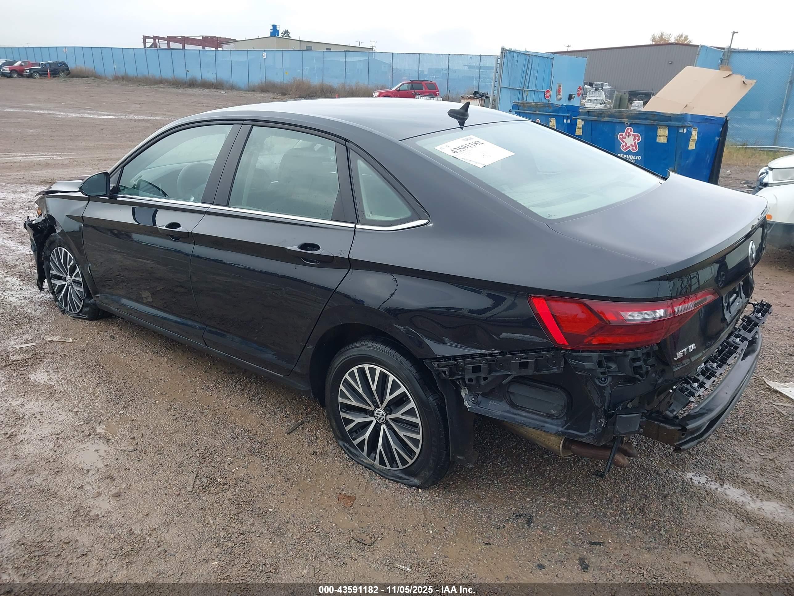 VOLKSWAGEN JETTA image 3