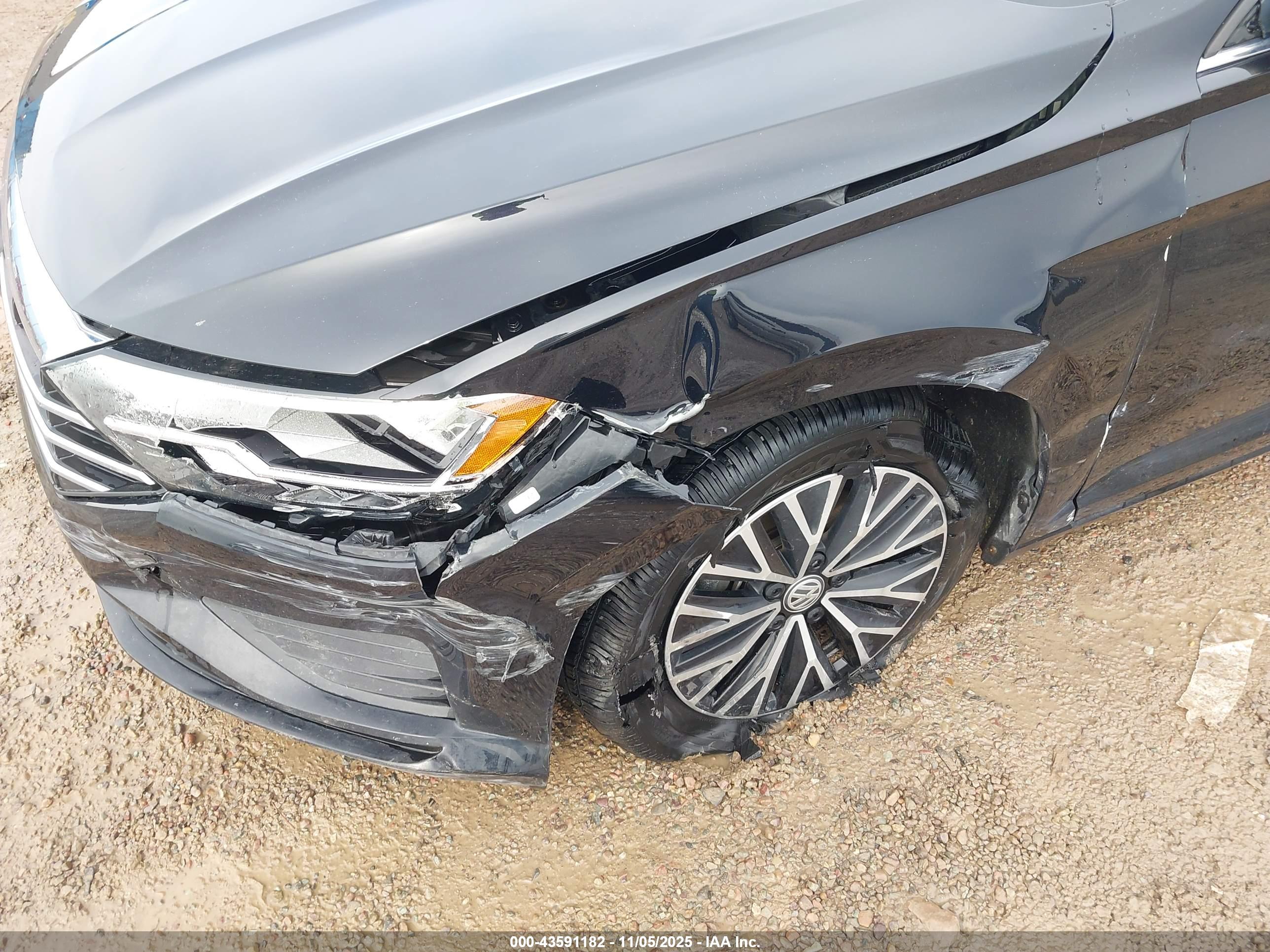VOLKSWAGEN JETTA image 6