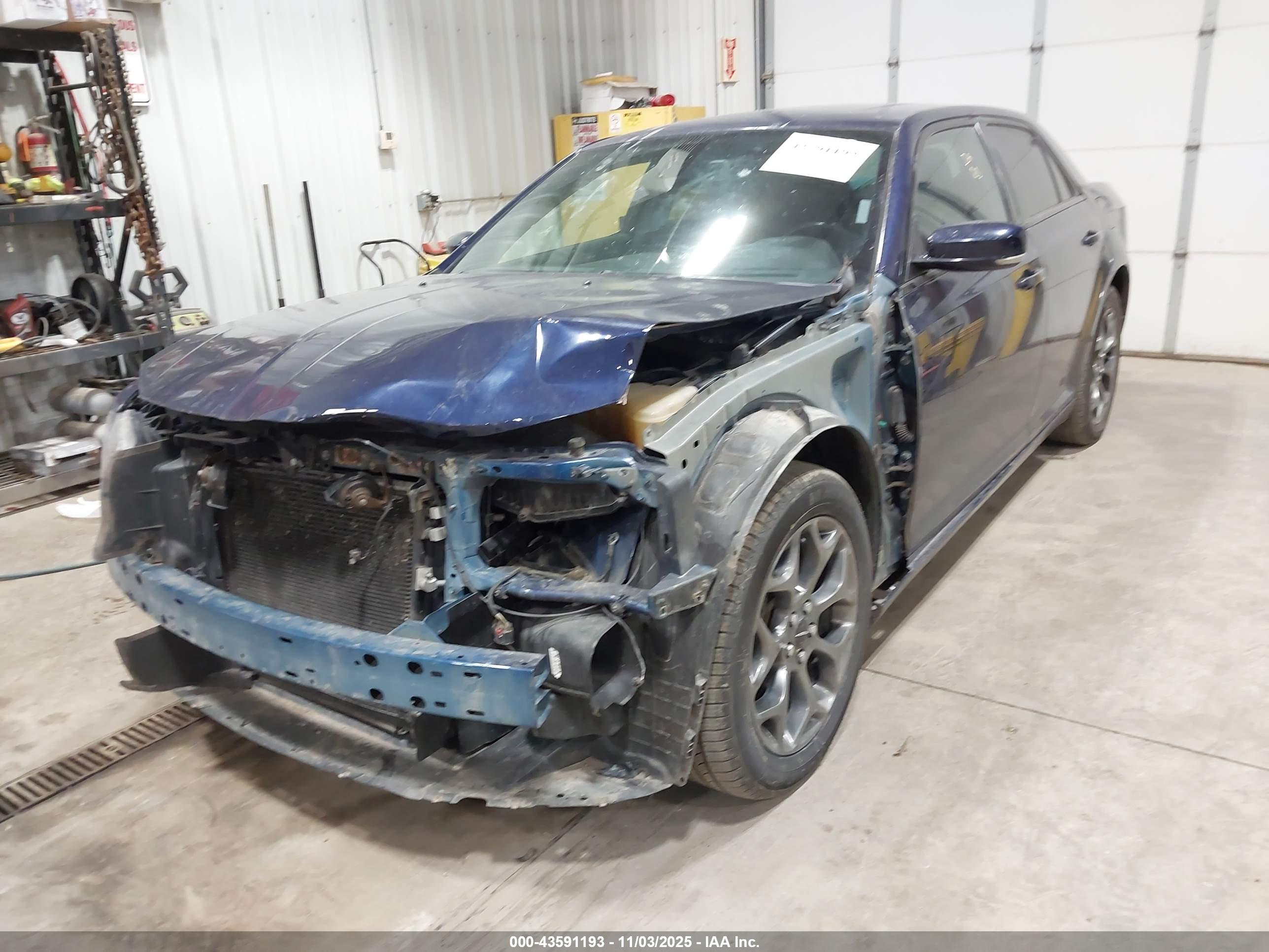 CHRYSLER 300 image 2