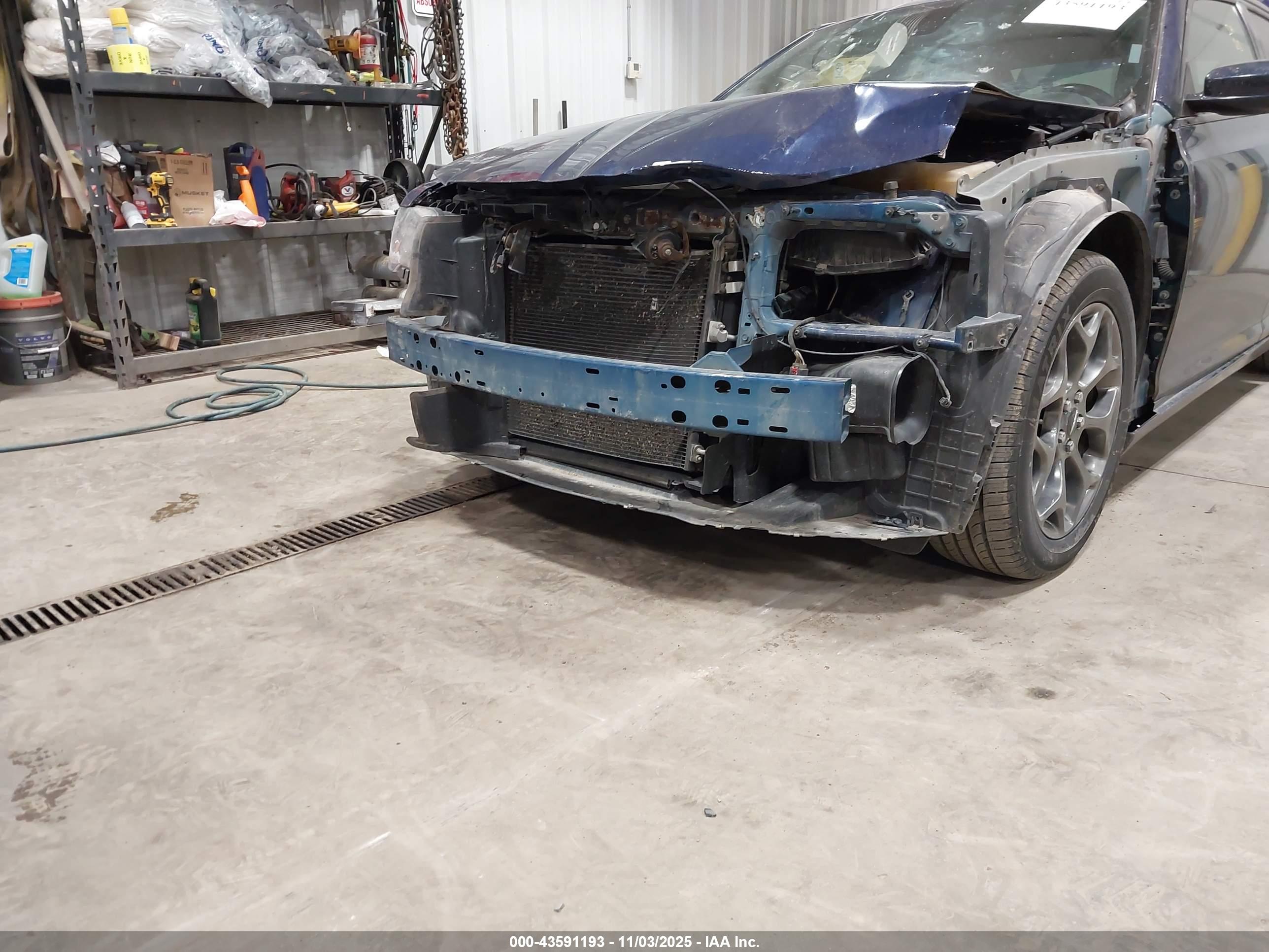 CHRYSLER 300 image 6