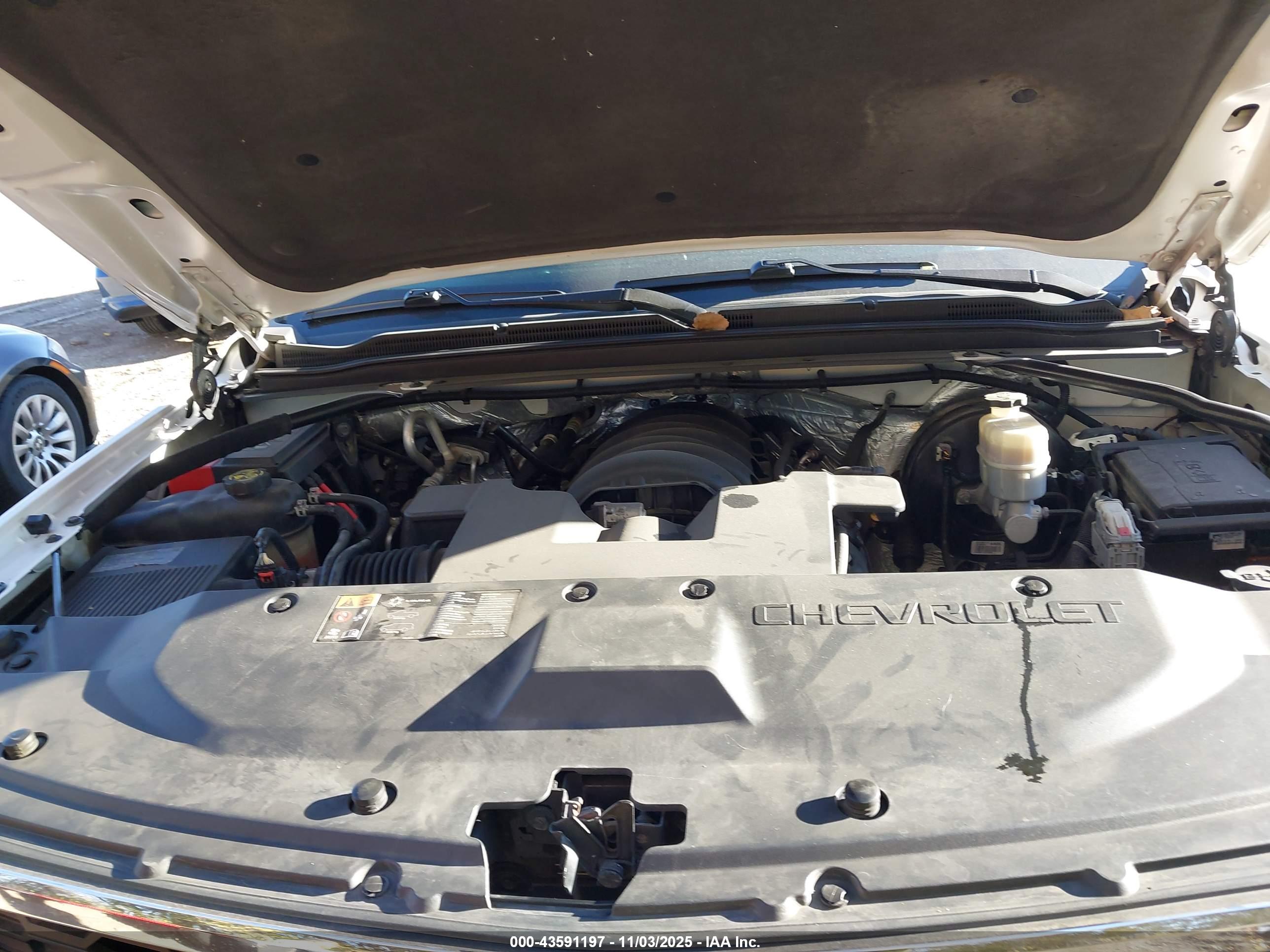 CHEVROLET TAHOE image 10