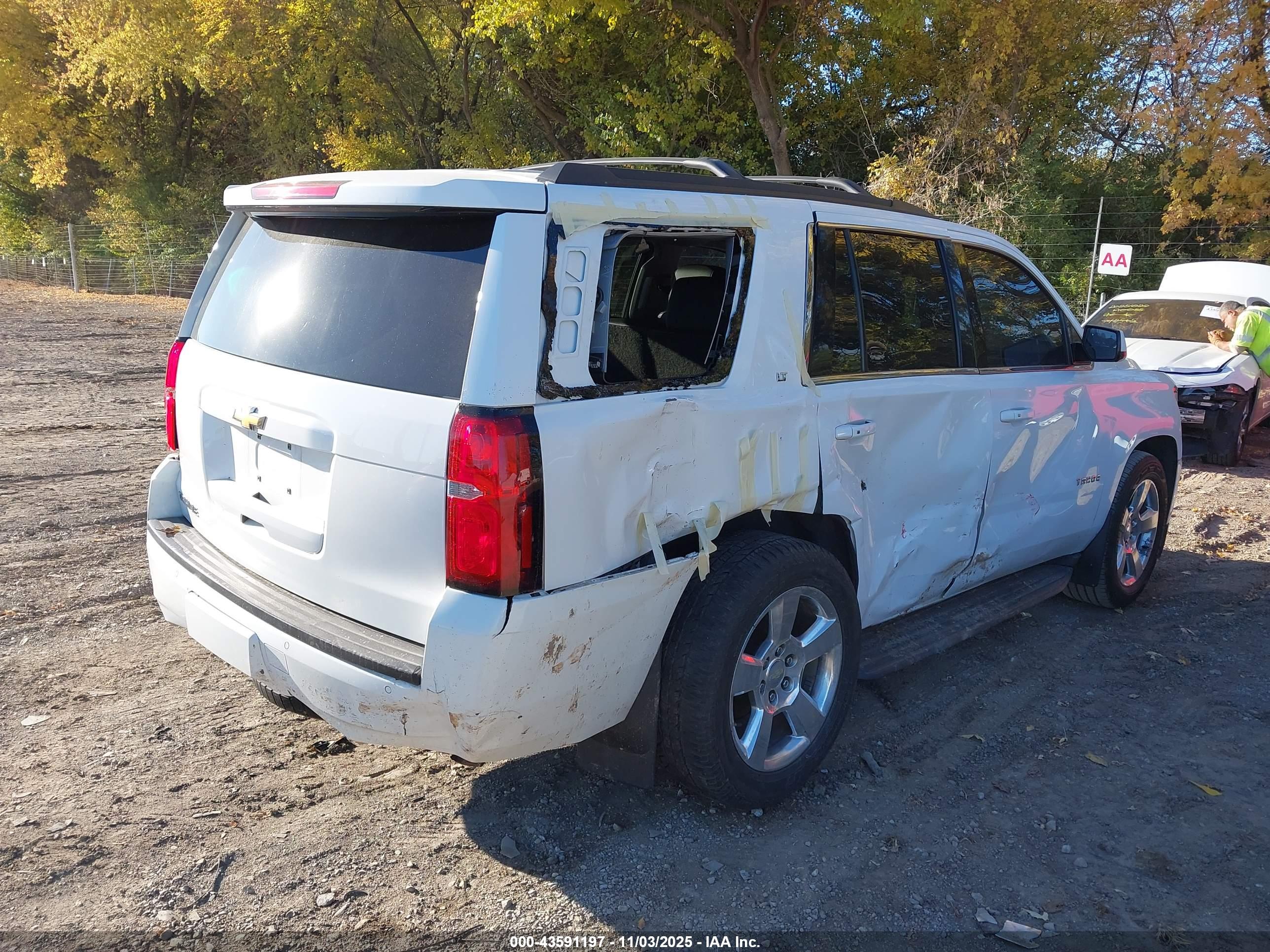 CHEVROLET TAHOE image 4