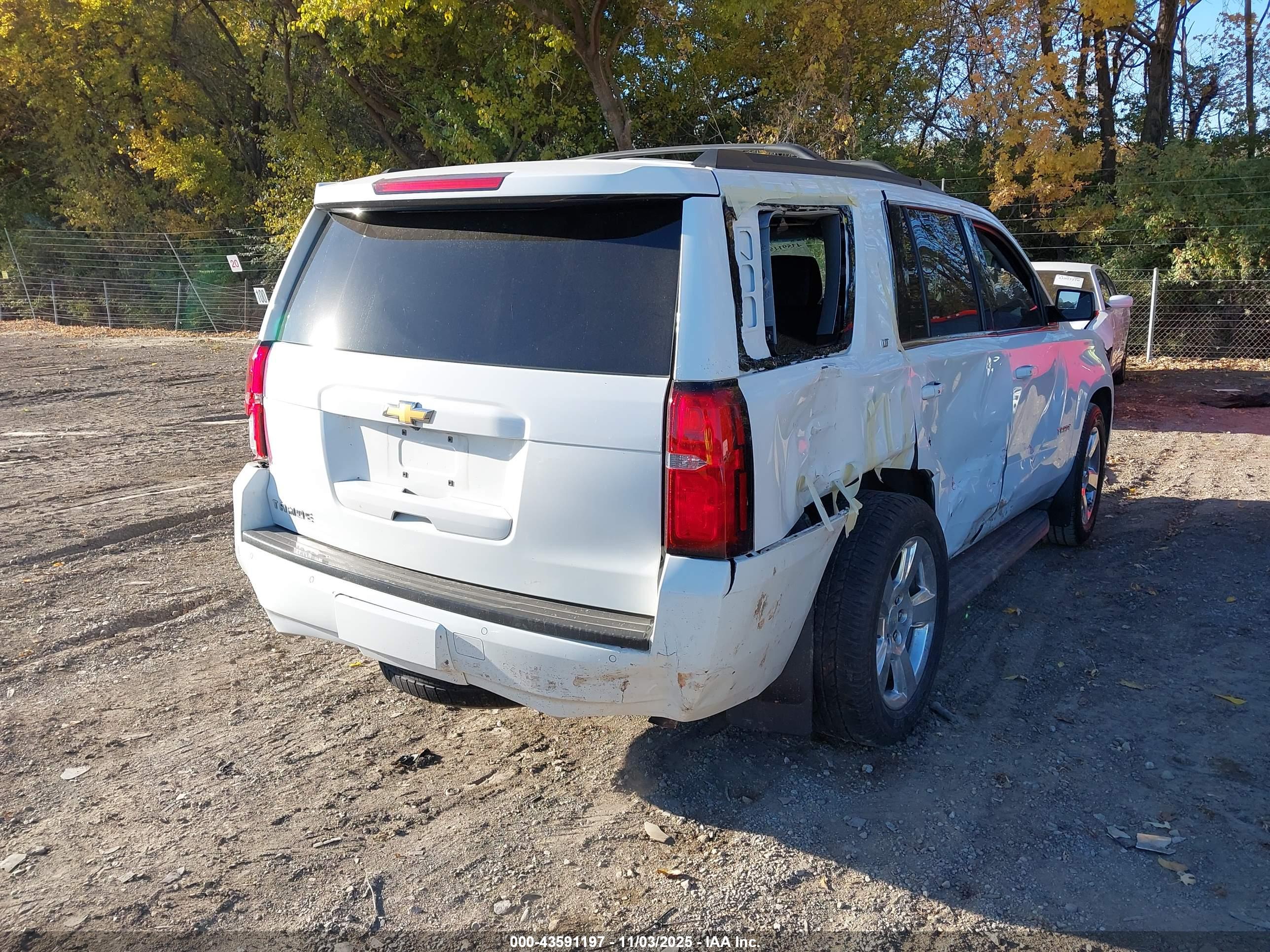 CHEVROLET TAHOE image 6