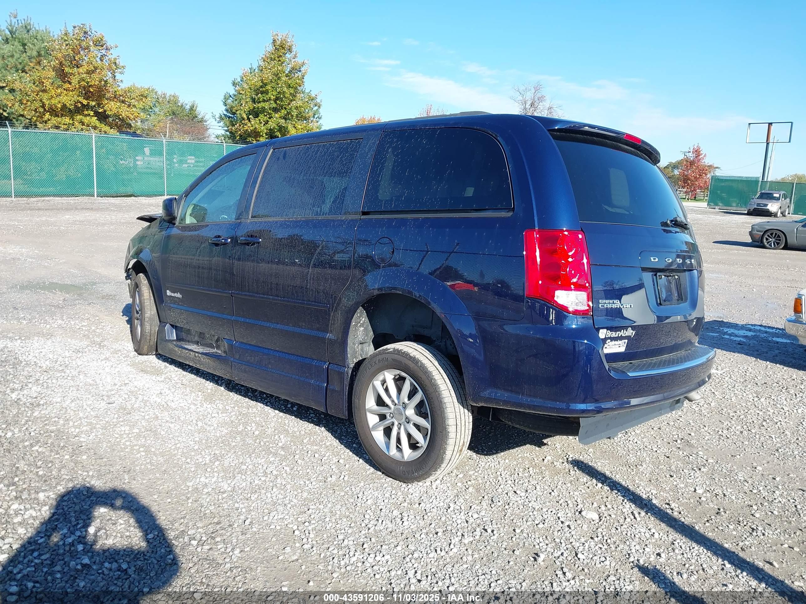DODGE GRAND image 3