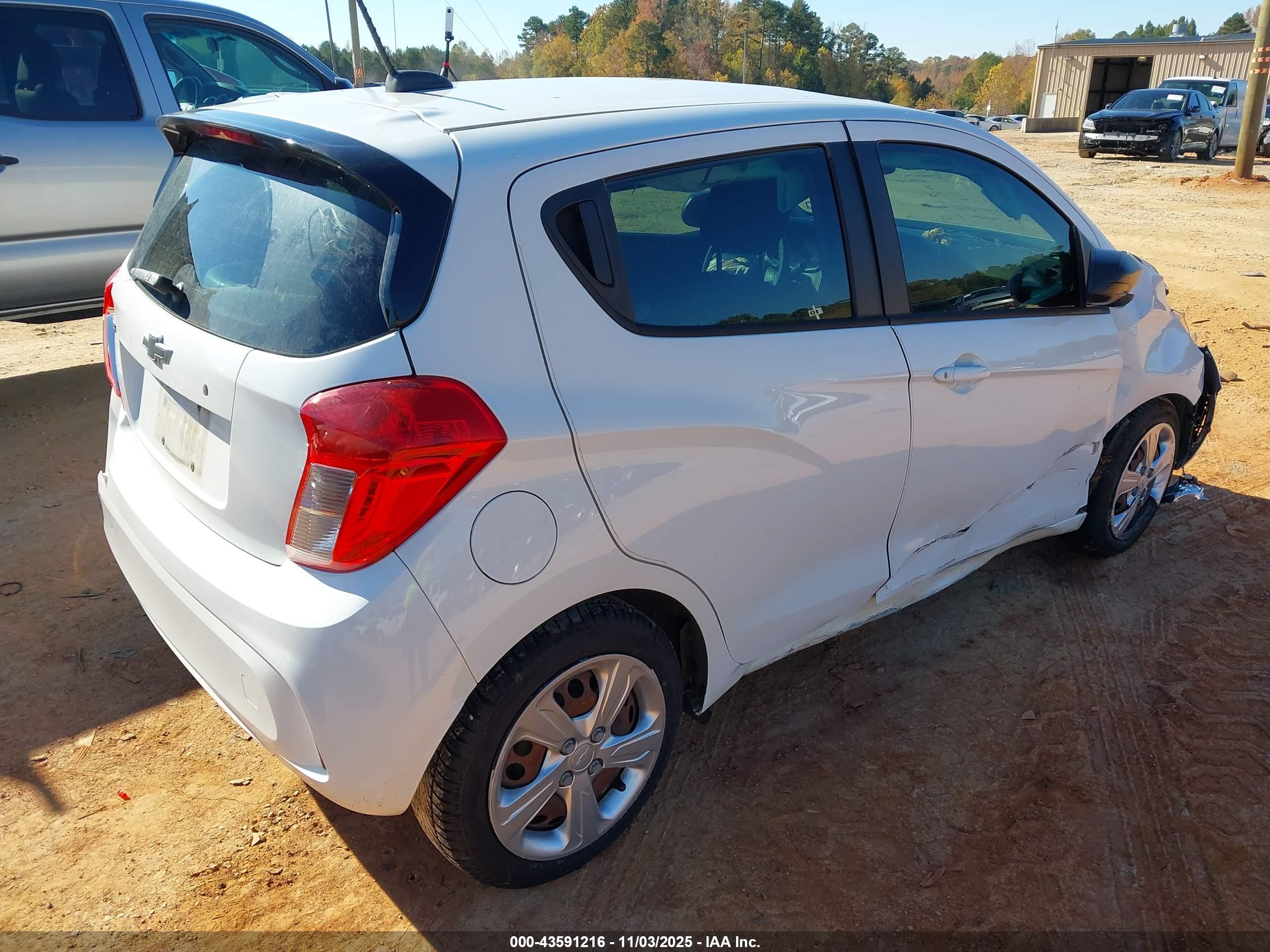 CHEVROLET SPARK image 4