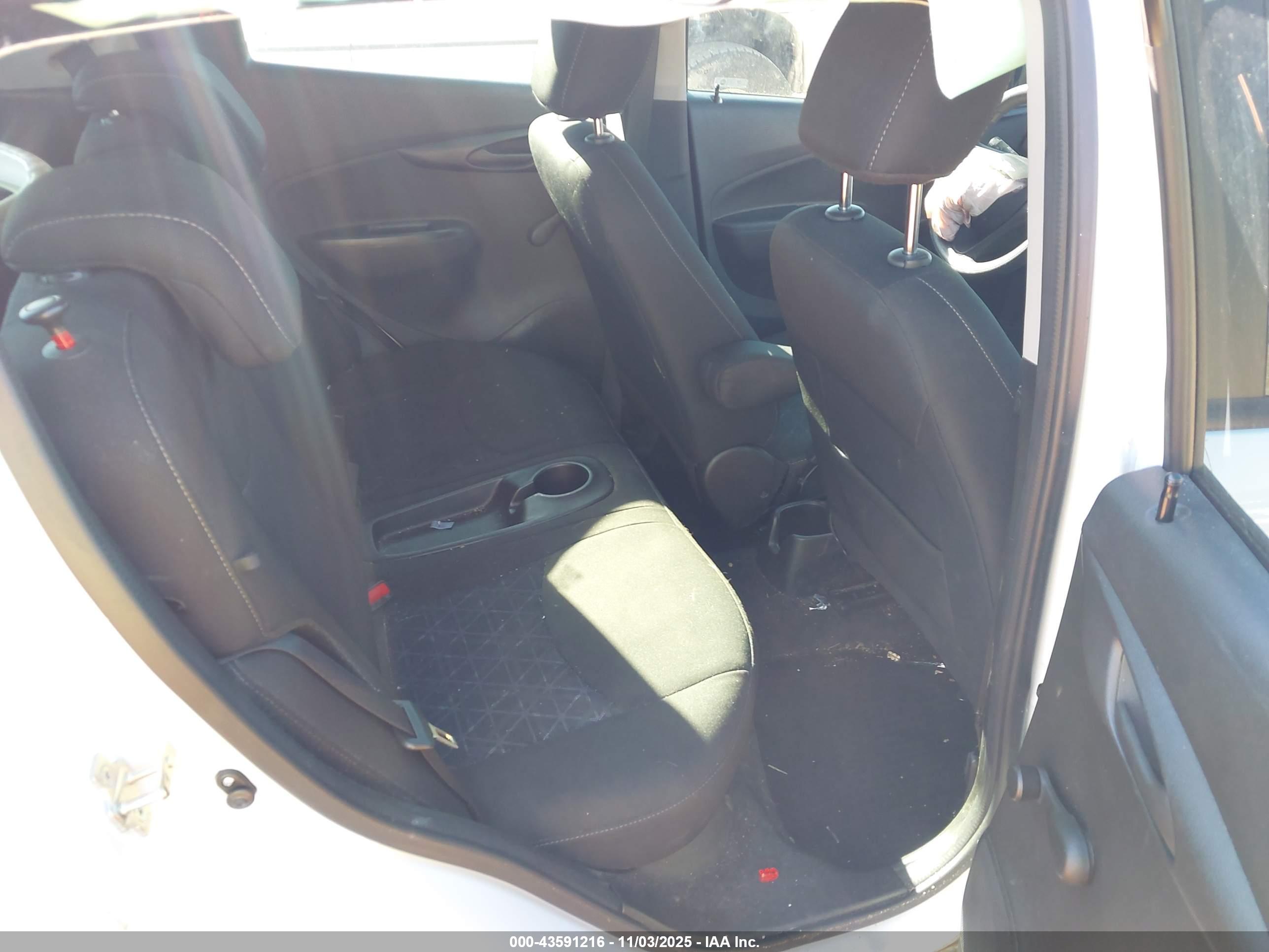 CHEVROLET SPARK image 8