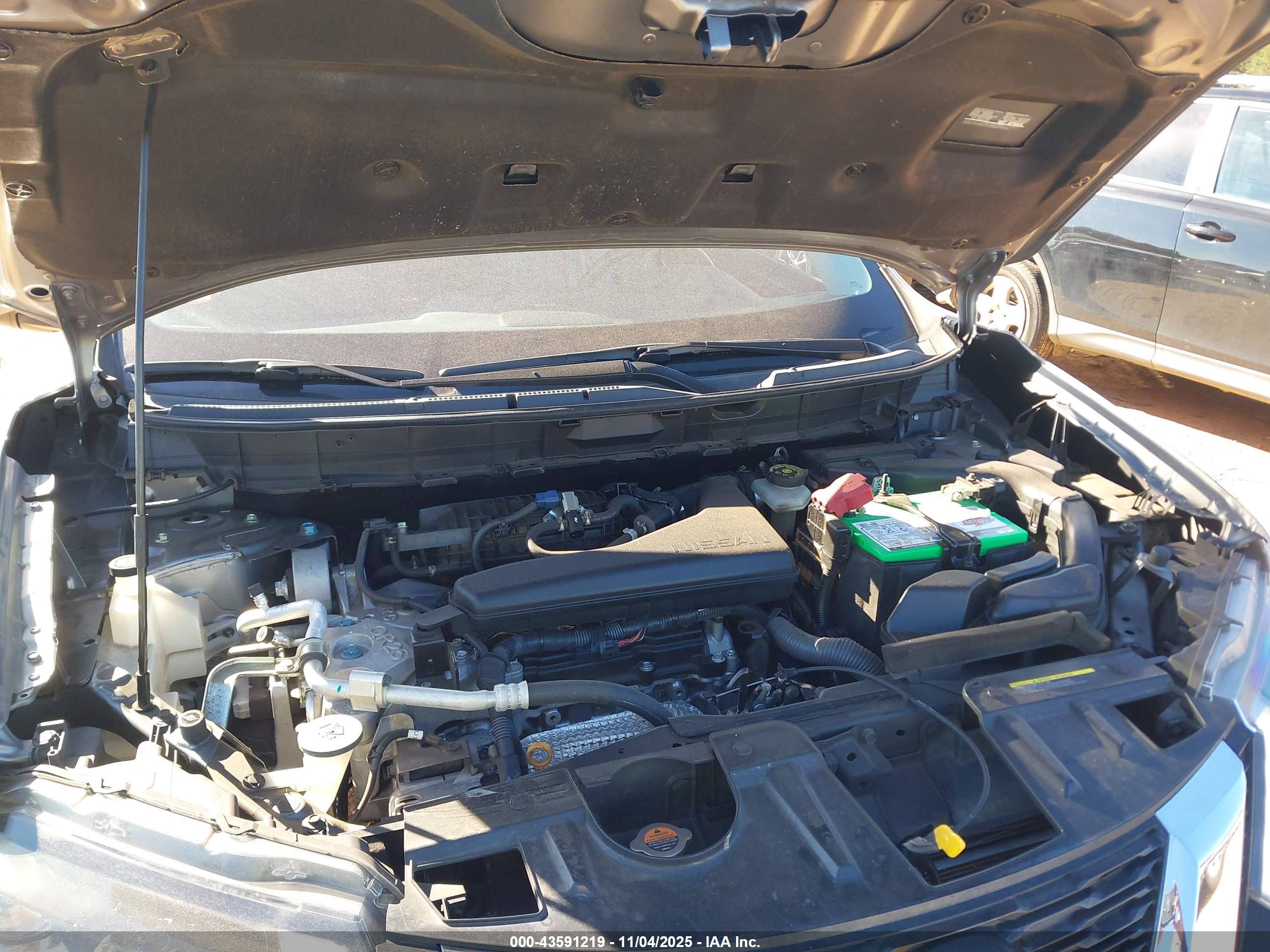 NISSAN ROGUE image 10