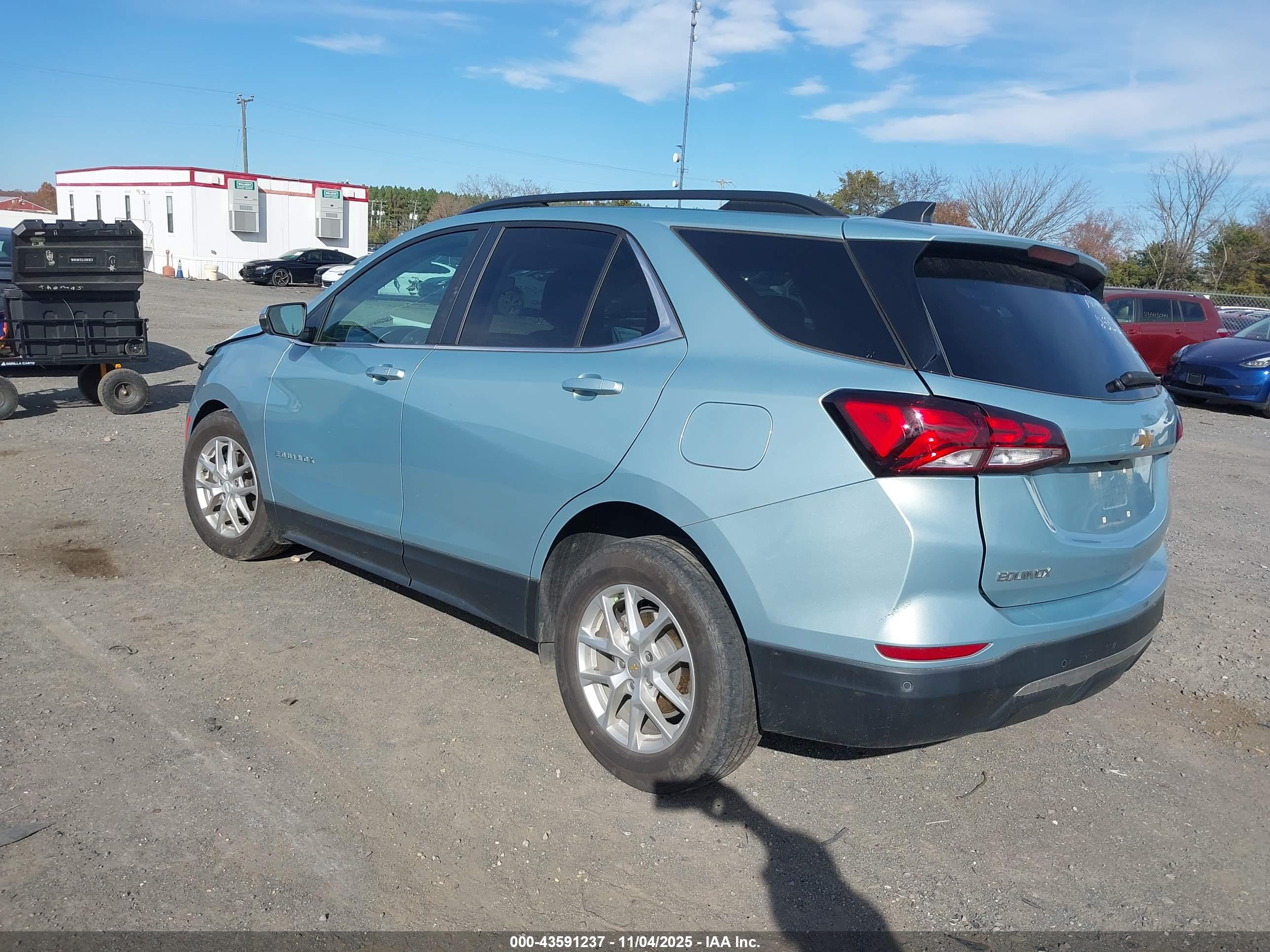 CHEVROLET EQUINOX image 3