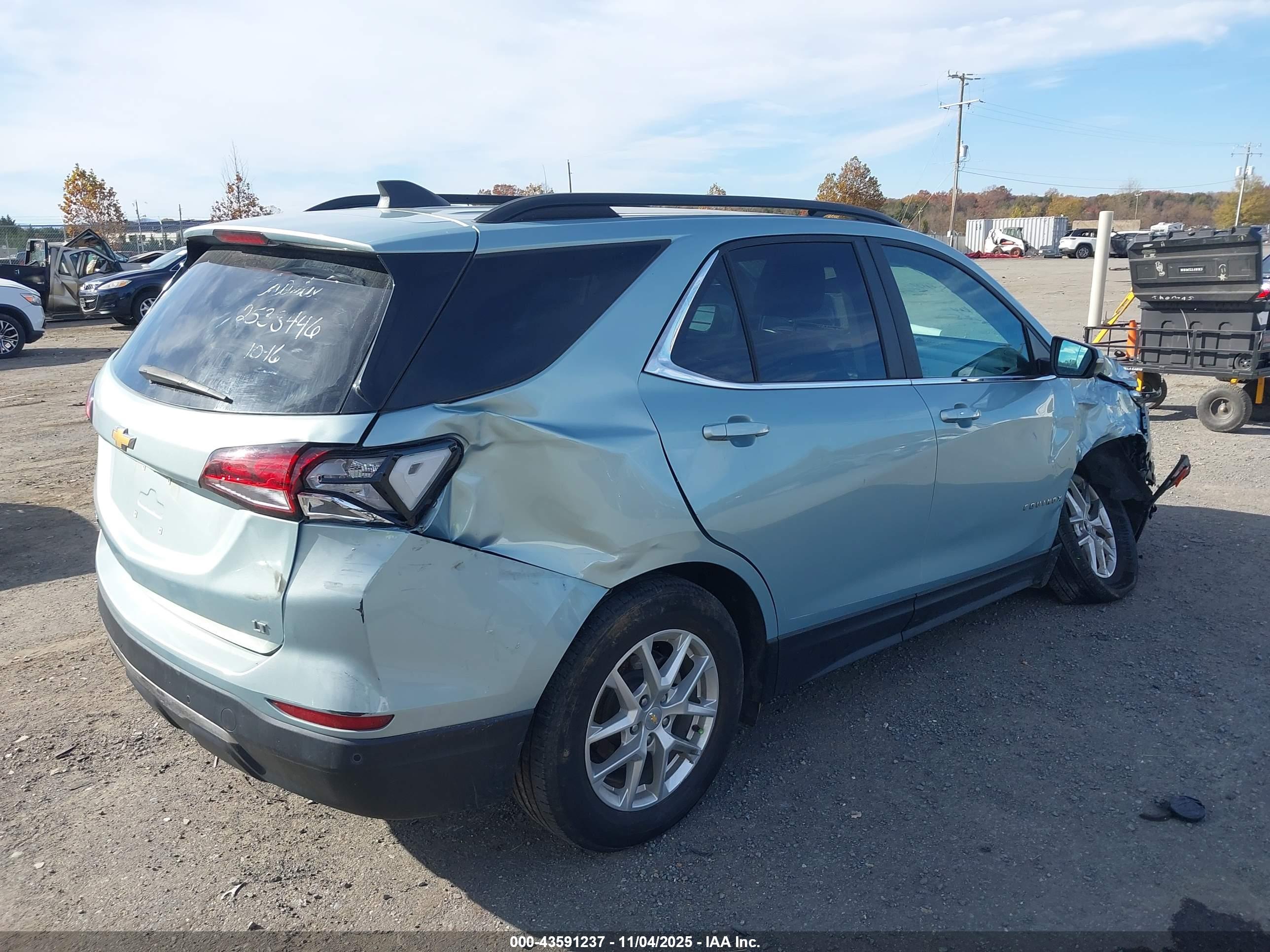 CHEVROLET EQUINOX image 4