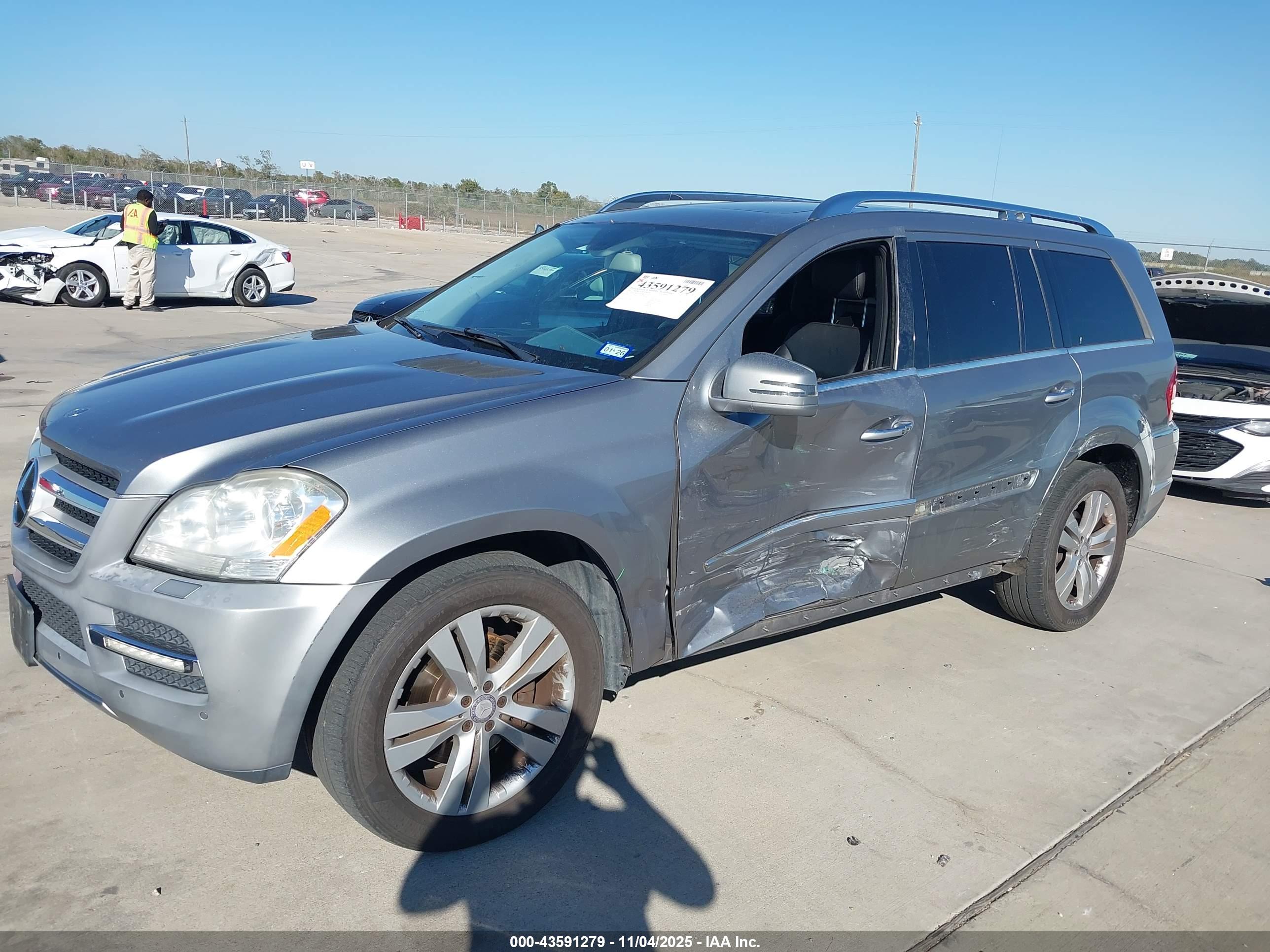 MERCEDES-BENZ GL image 6