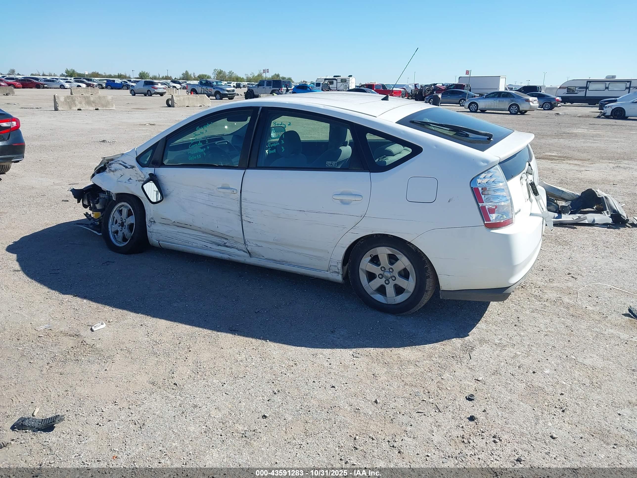 TOYOTA PRIUS image 3