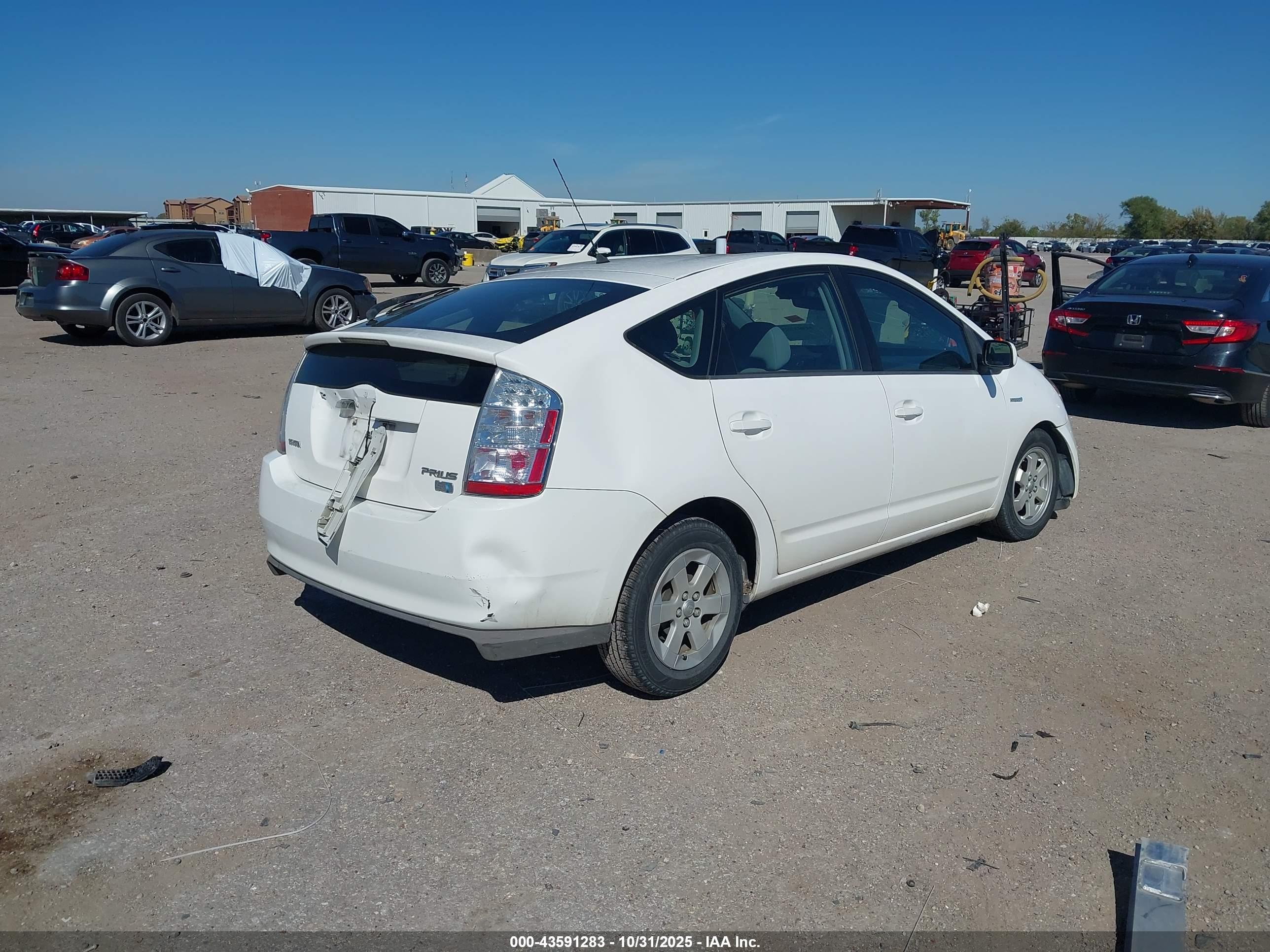 TOYOTA PRIUS image 4