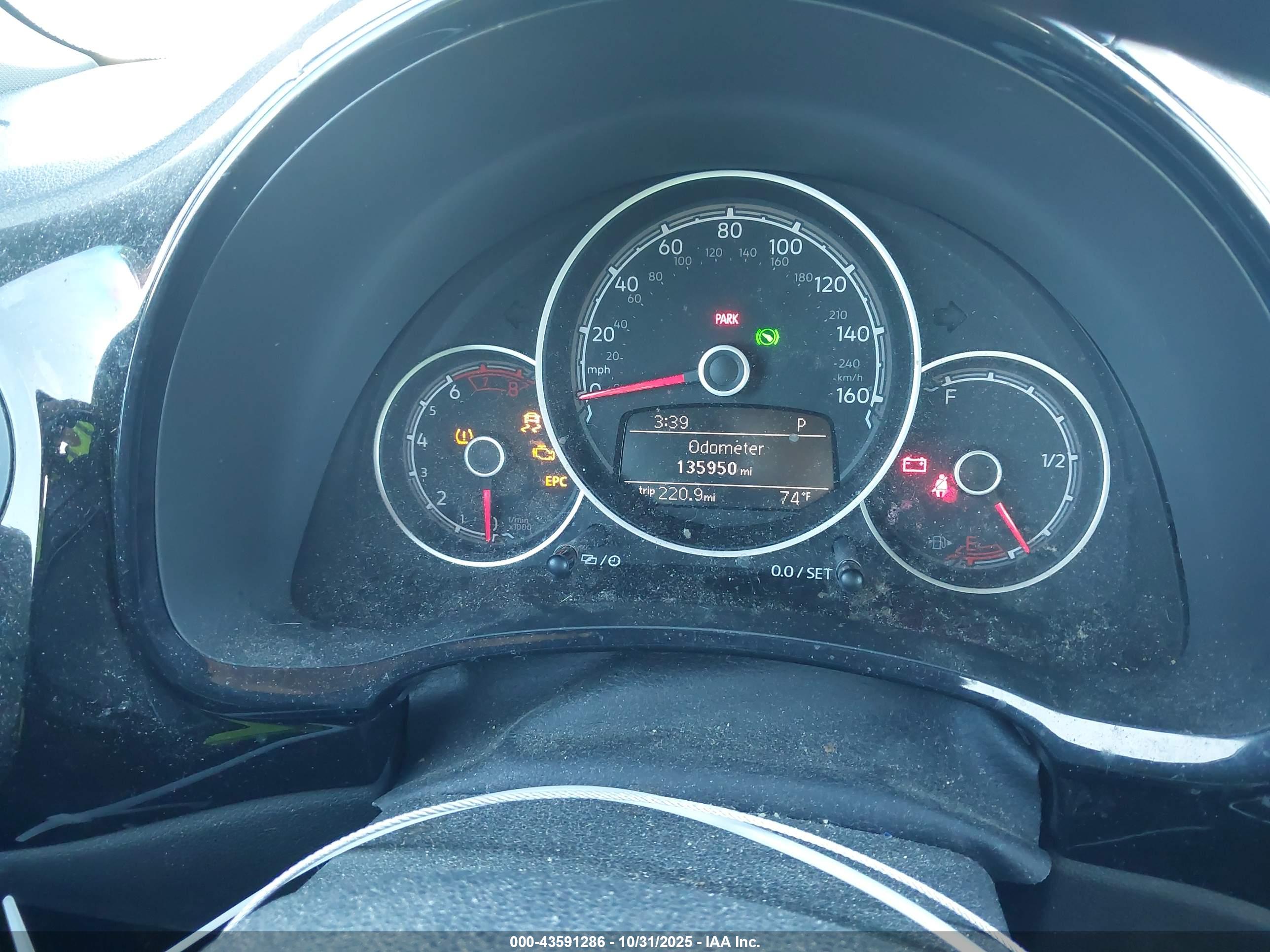 VOLKSWAGEN BEETLE image 7
