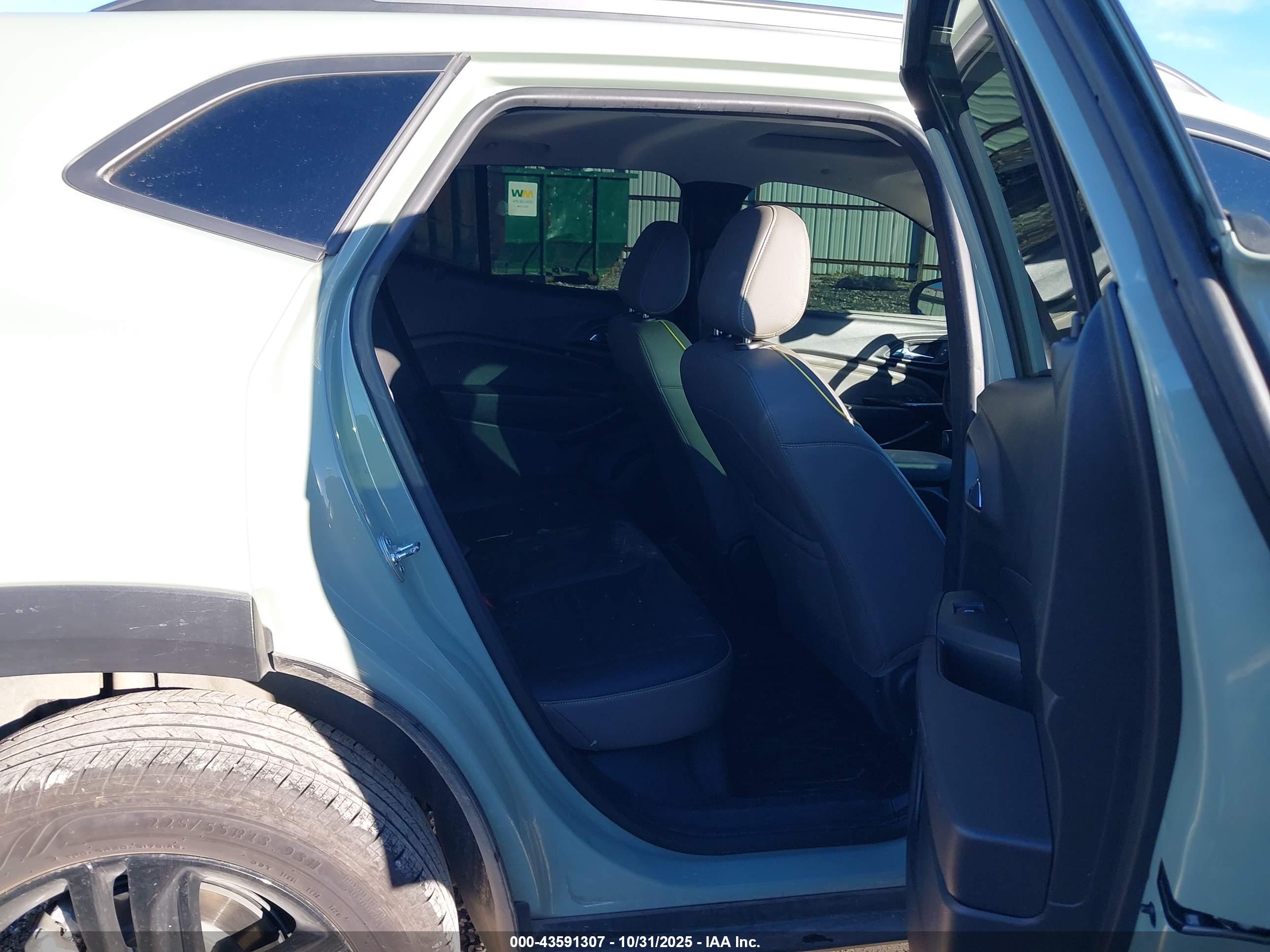 CHEVROLET TRAX image 8