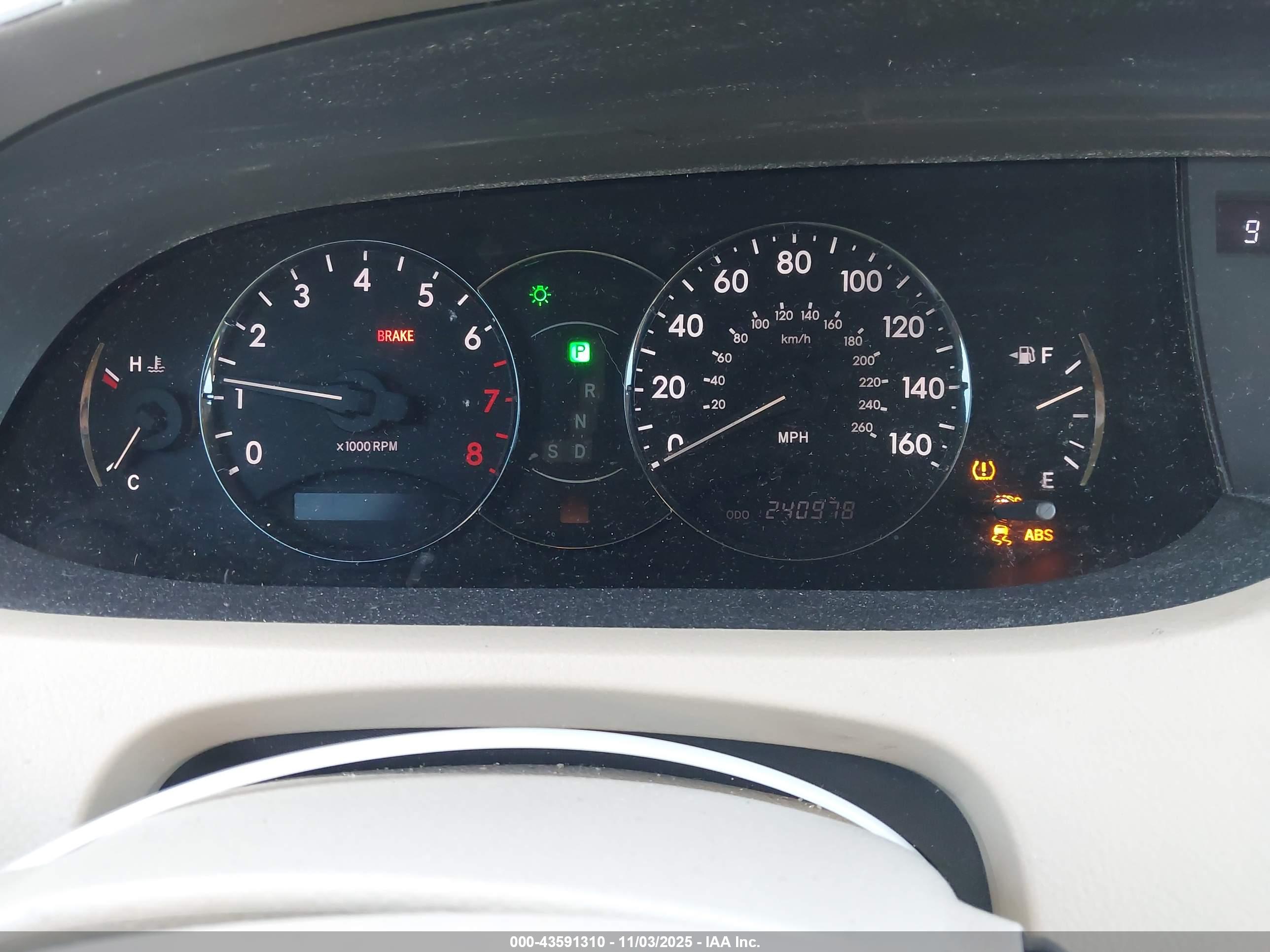 TOYOTA AVALON image 7