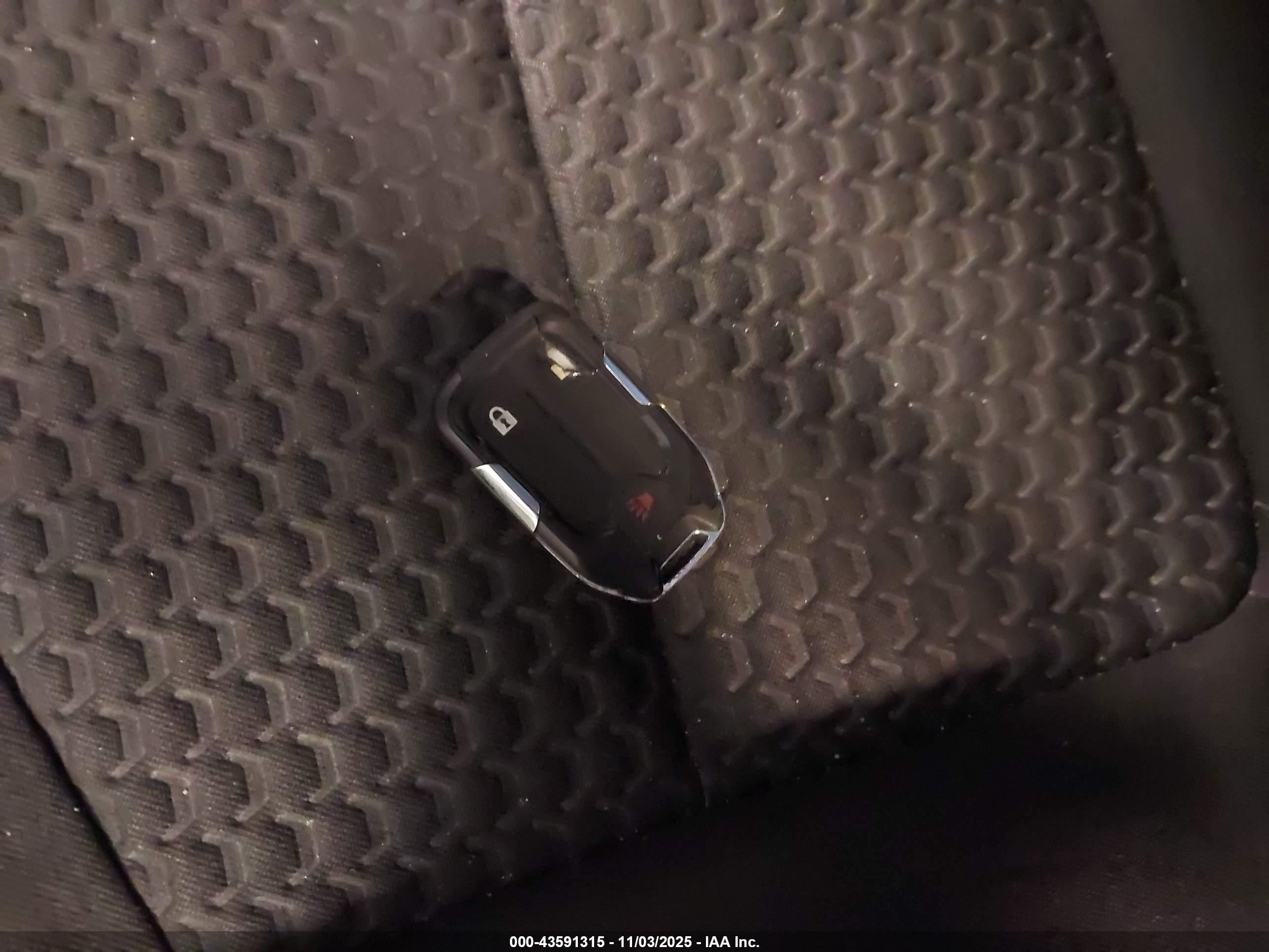 GMC TERRAIN image 11