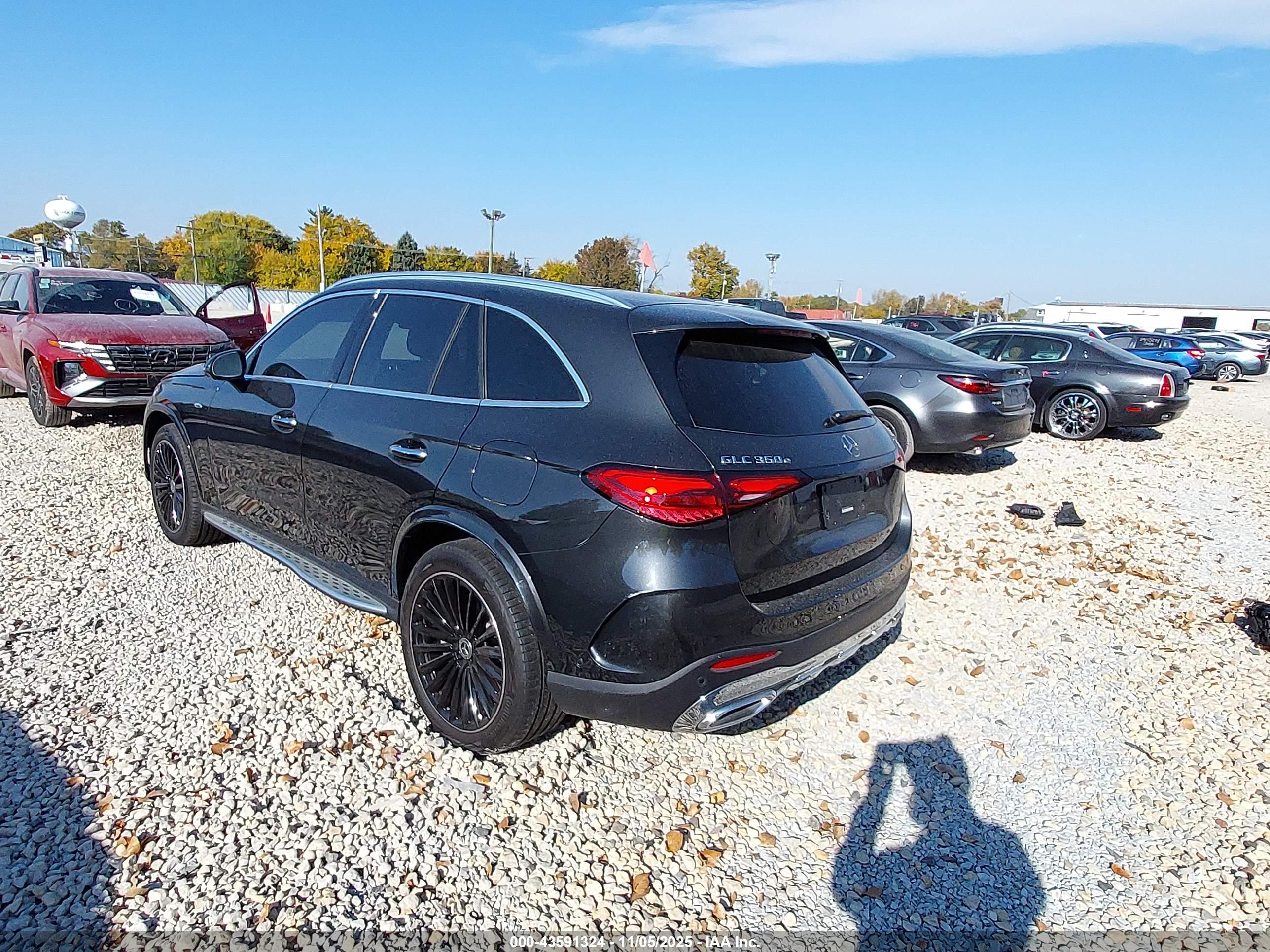 MERCEDES-BENZ GLC image 3