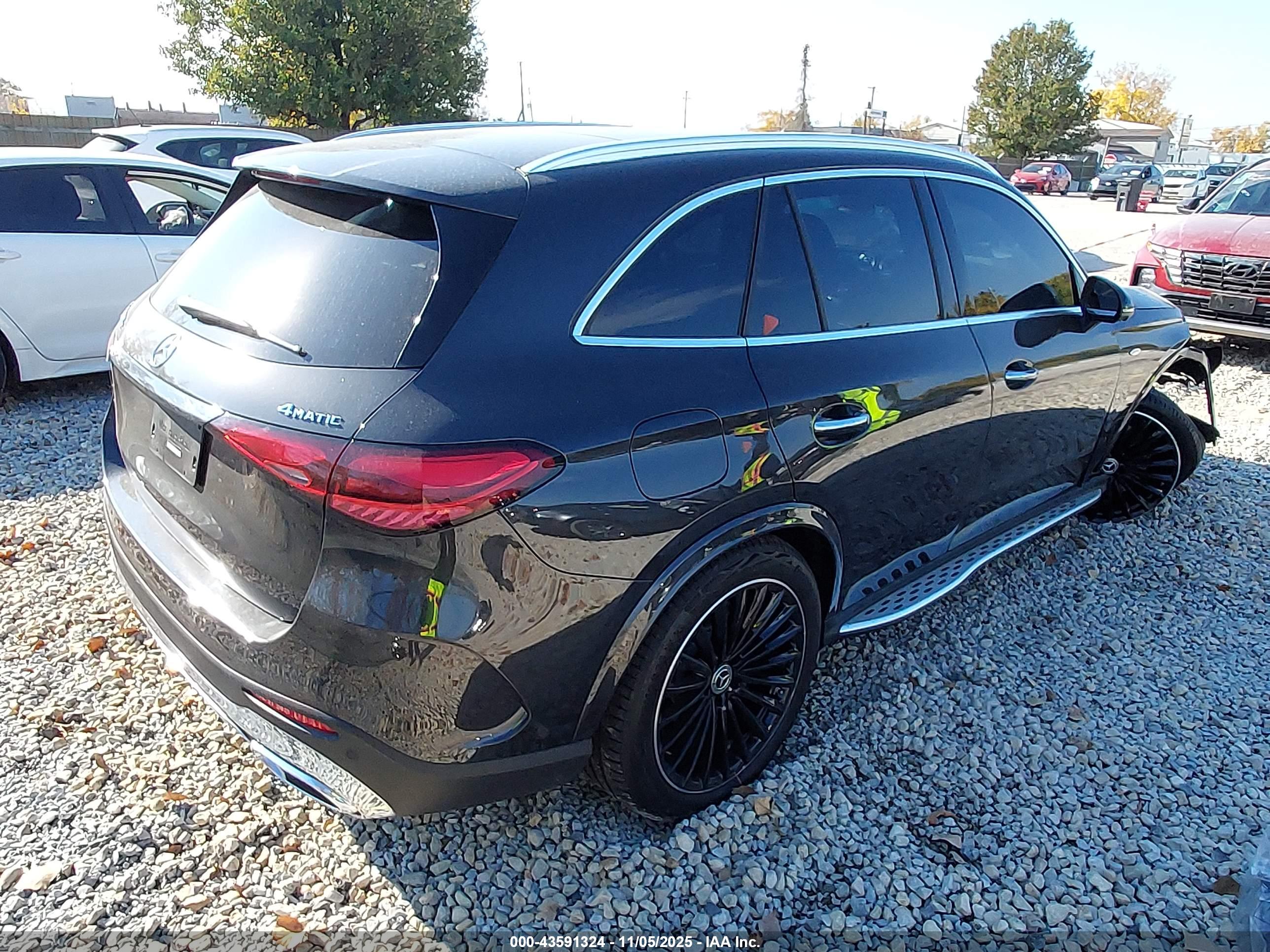 MERCEDES-BENZ GLC image 4