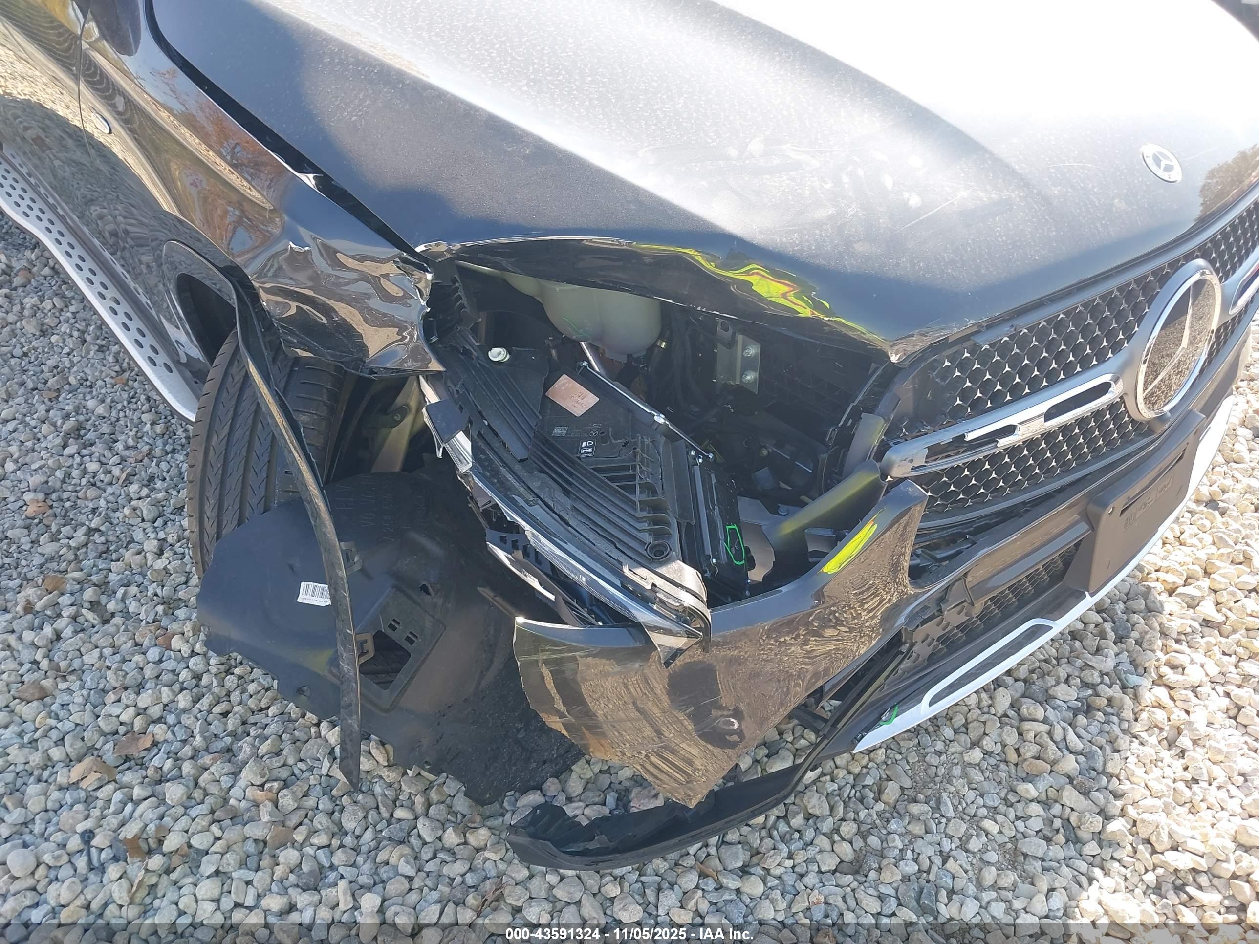 MERCEDES-BENZ GLC image 6