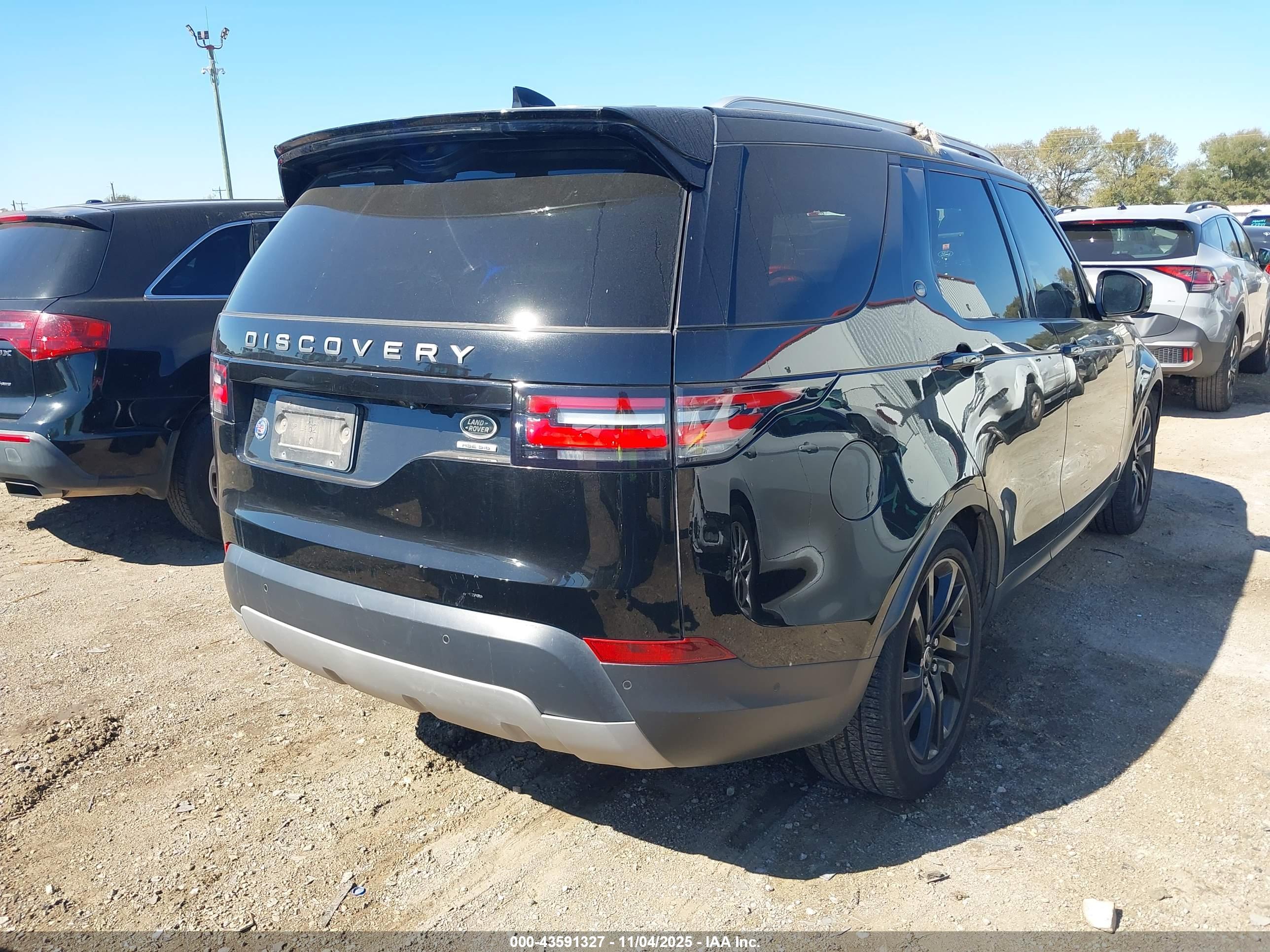 LAND ROVER image 4