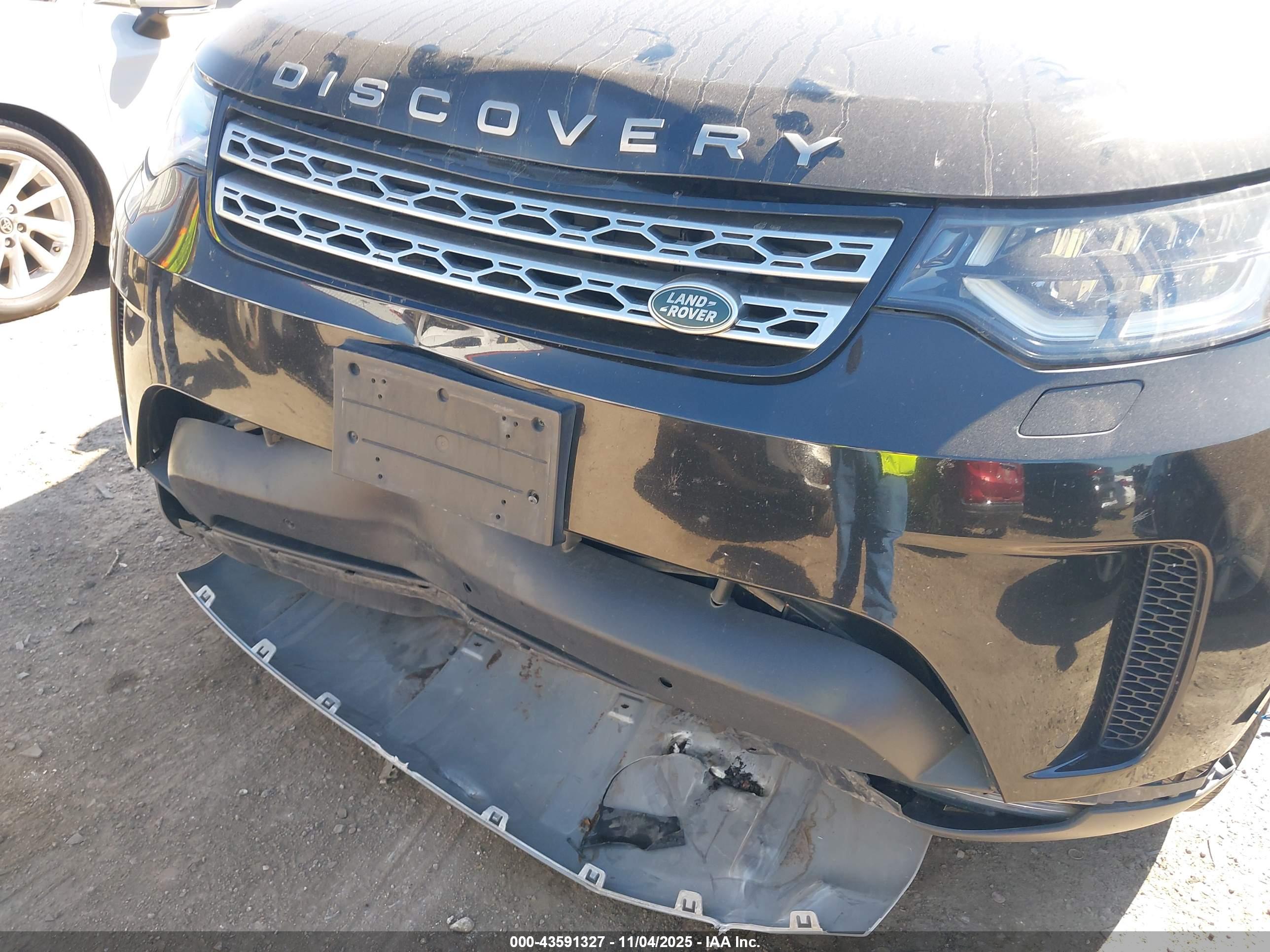 LAND ROVER image 6