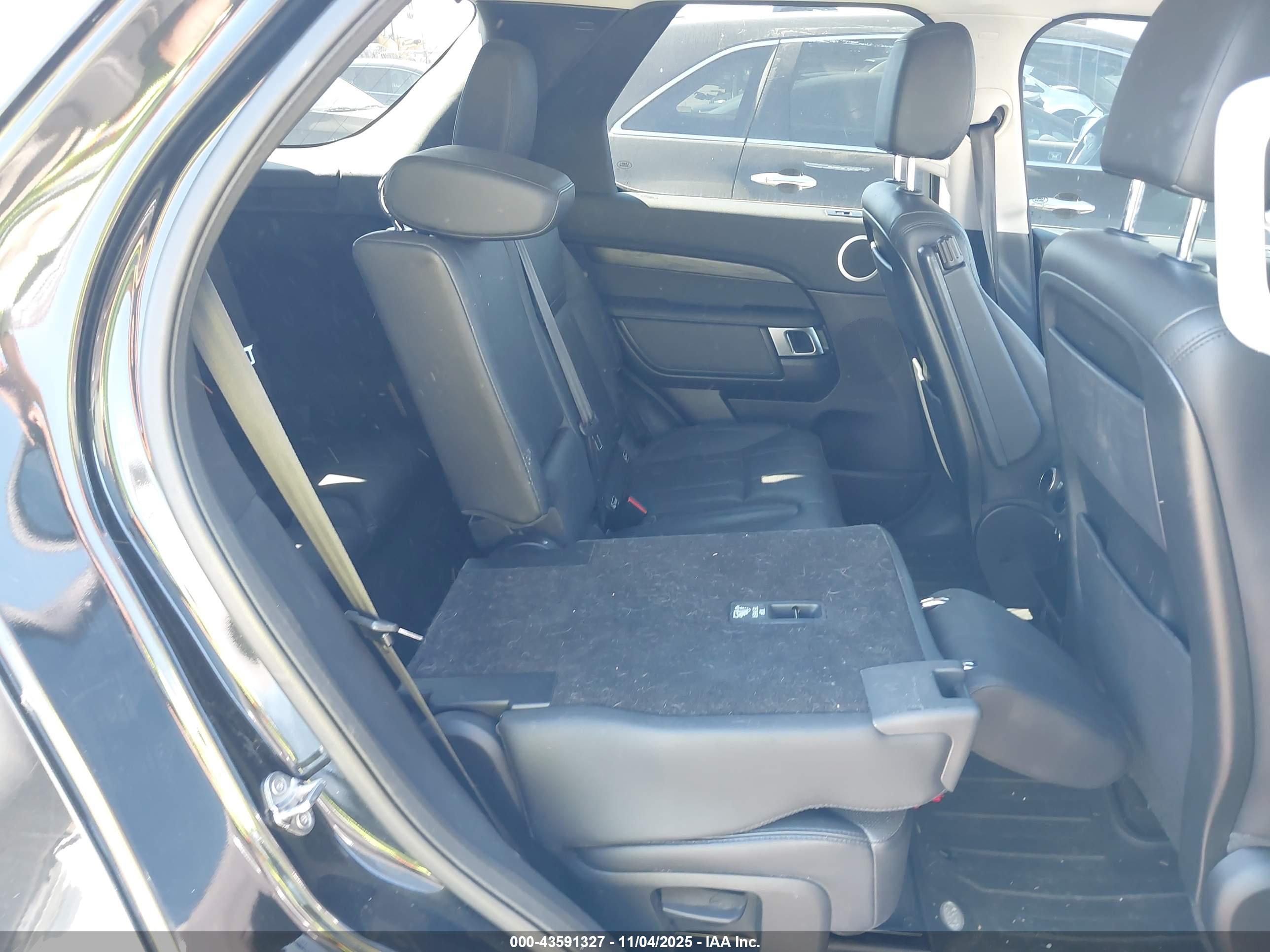 LAND ROVER image 8