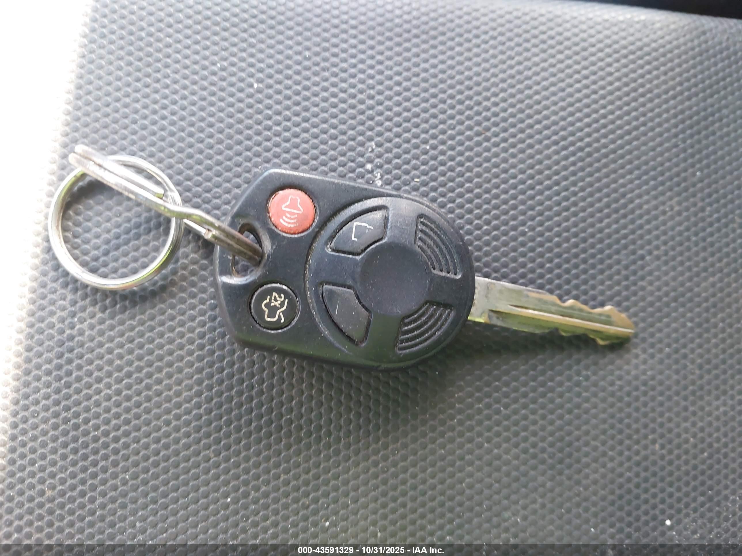 FORD ESCAPE image 11