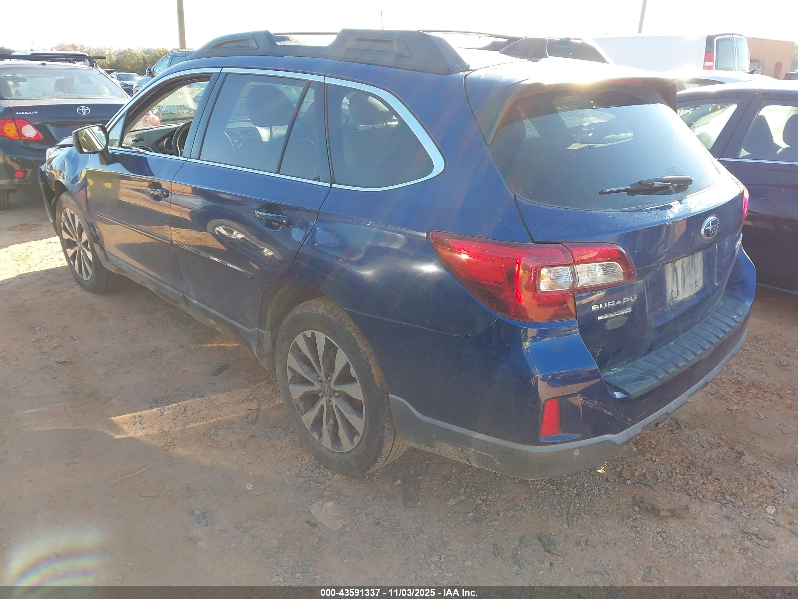 SUBARU OUTBACK image 3