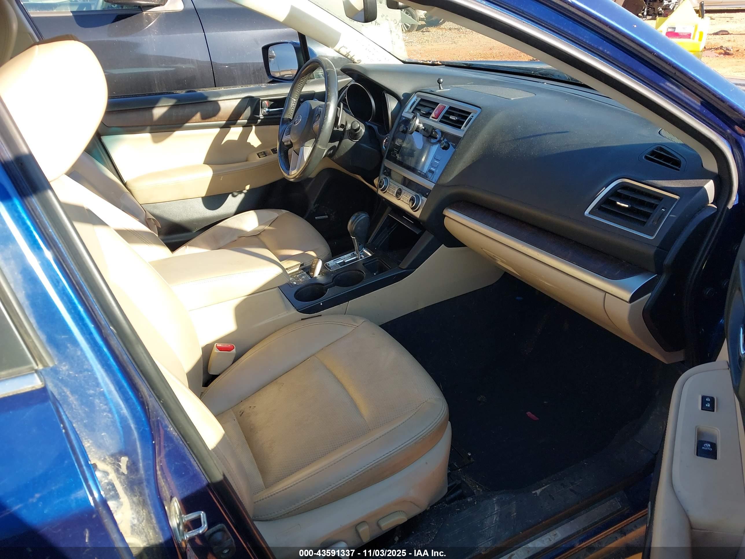SUBARU OUTBACK image 5