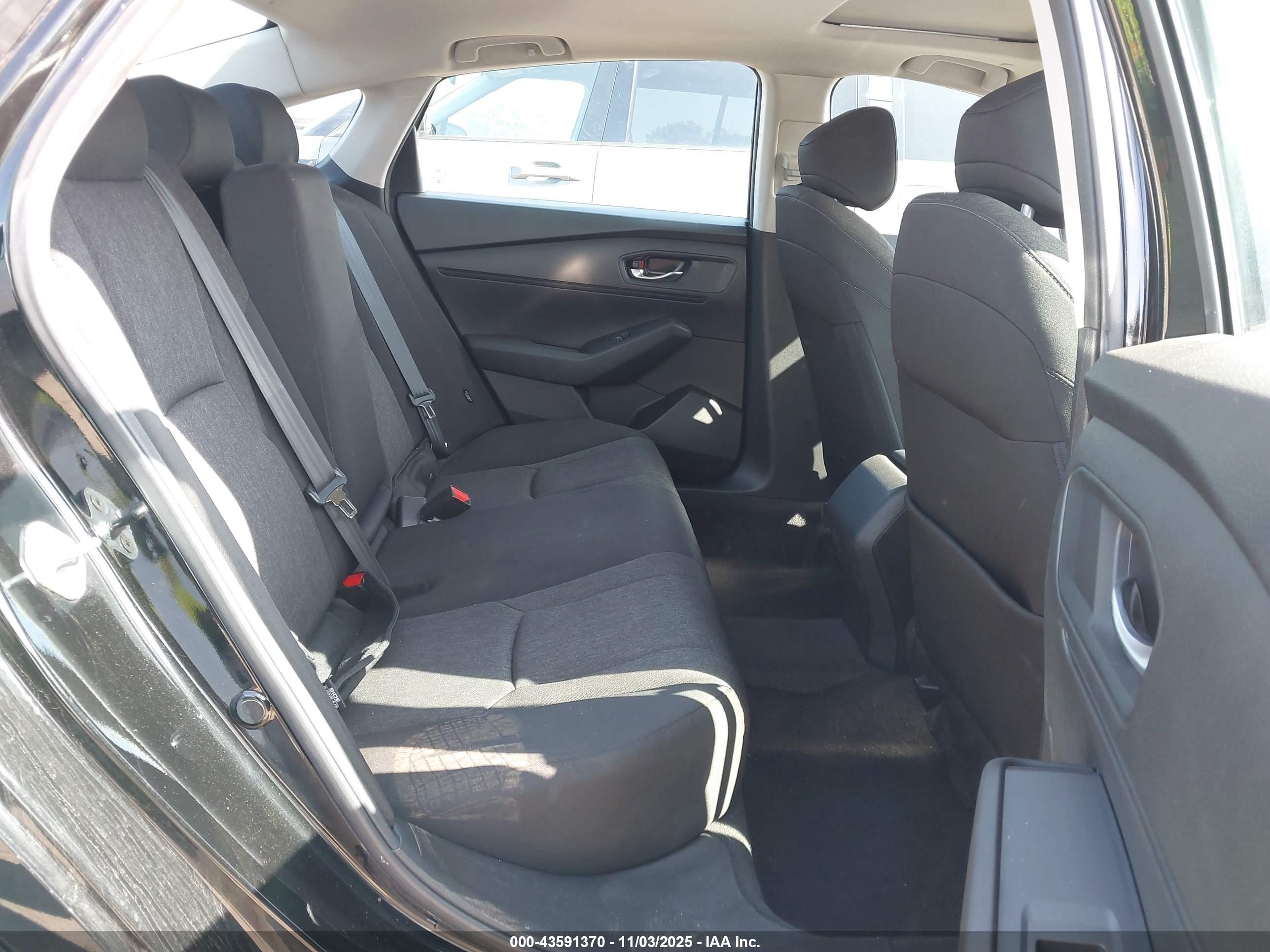 HONDA ACCORD image 8