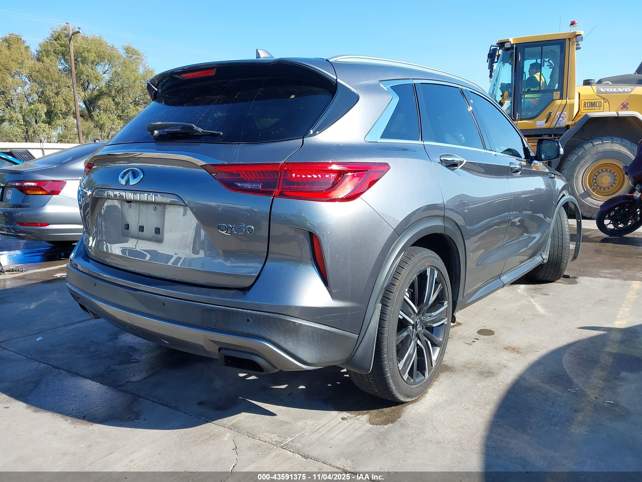 INFINITI QX50 image 4