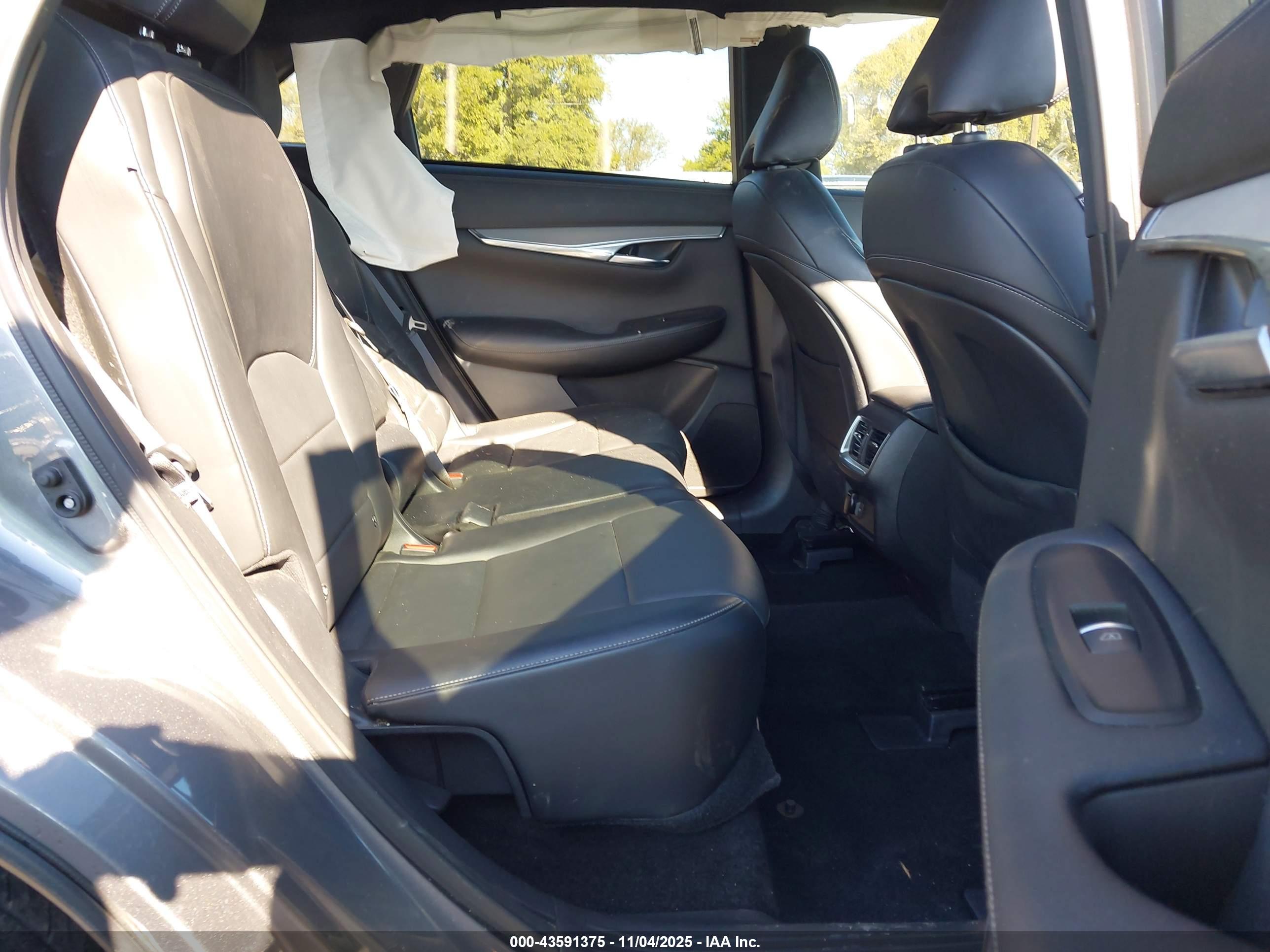 INFINITI QX50 image 8