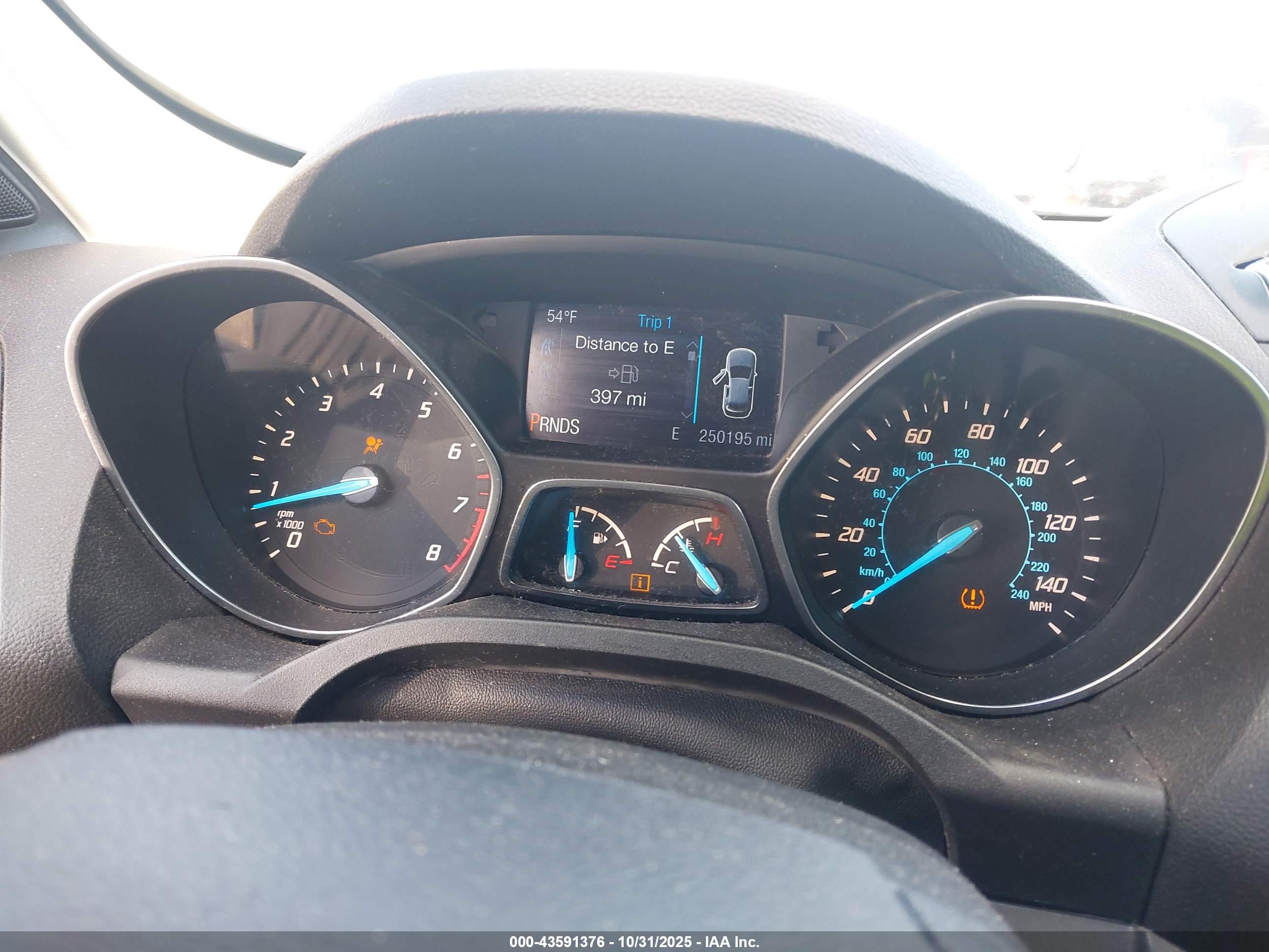 FORD ESCAPE image 7