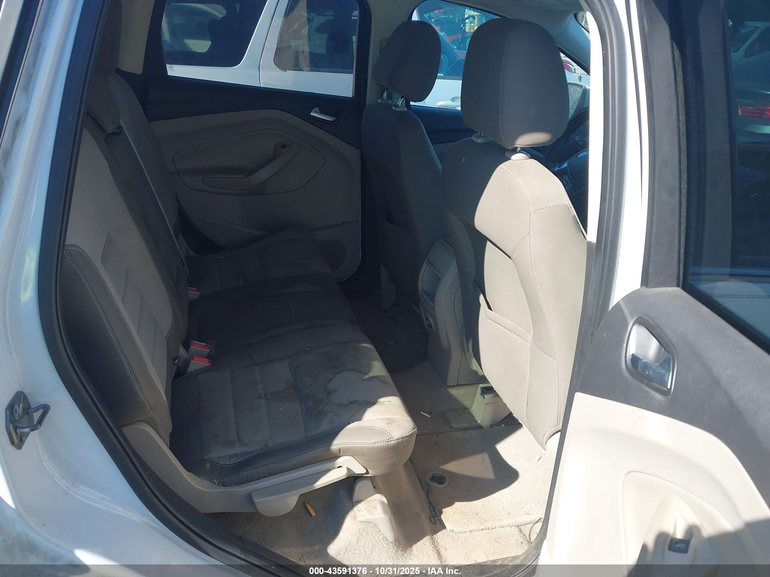 FORD ESCAPE image 8