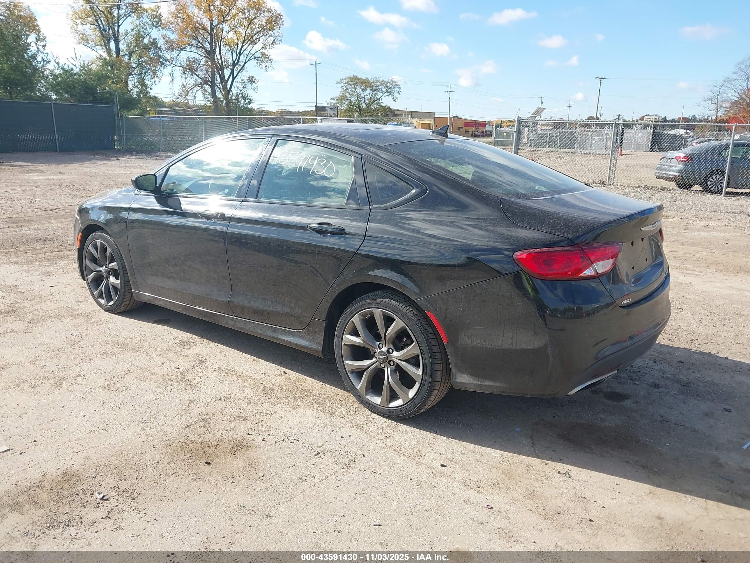 CHRYSLER 200 image 3