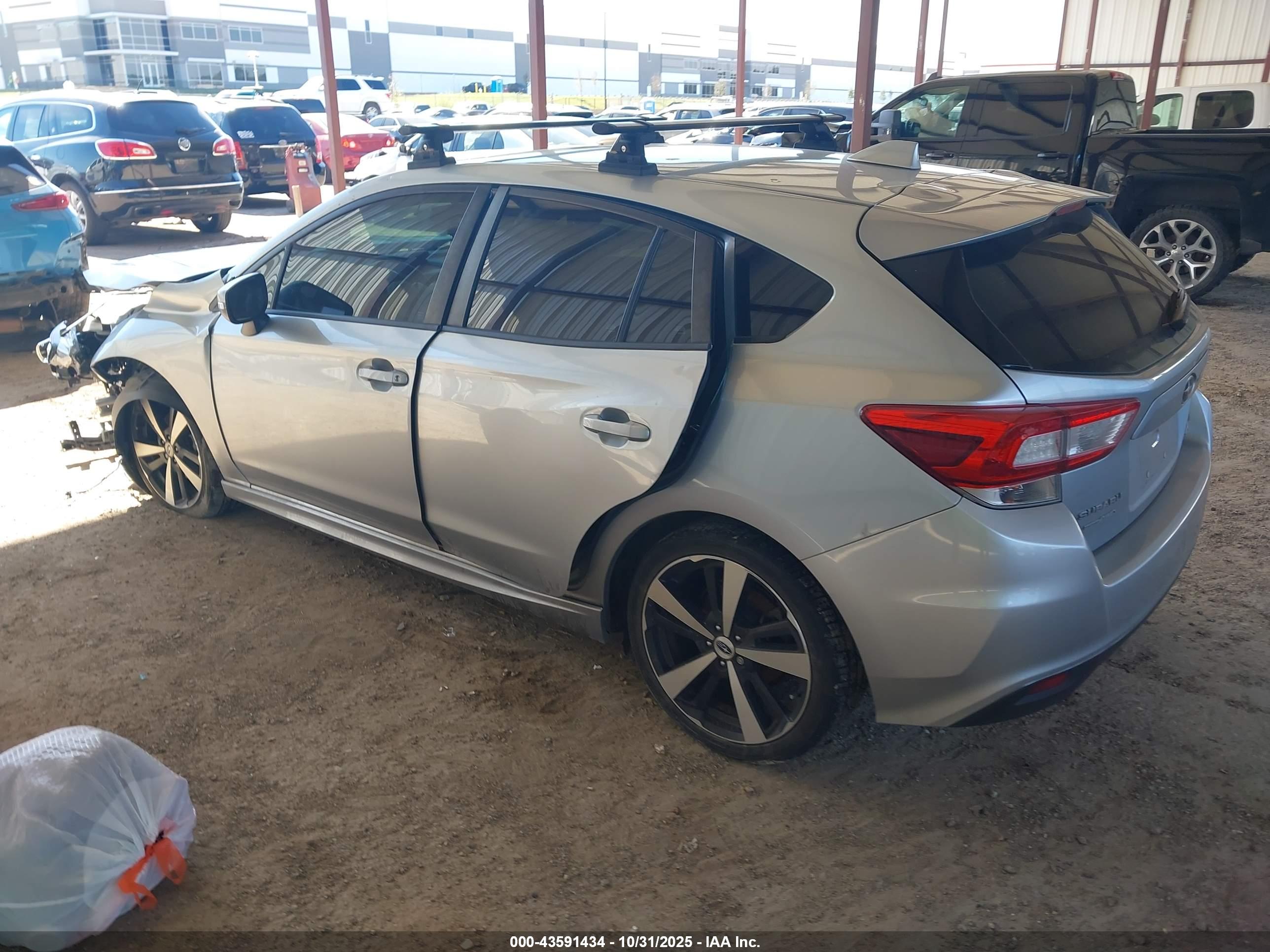 SUBARU IMPREZA image 3