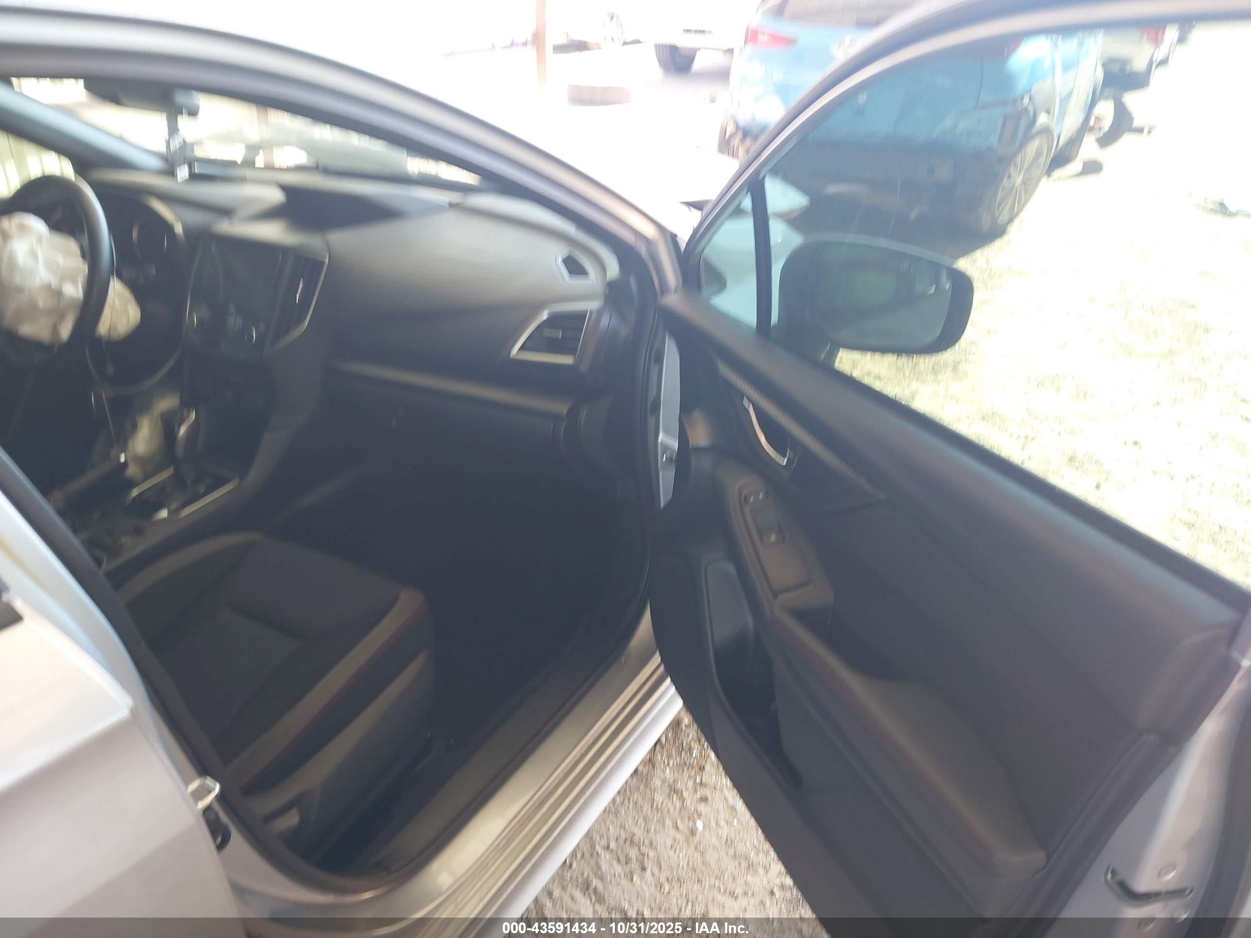 SUBARU IMPREZA image 5