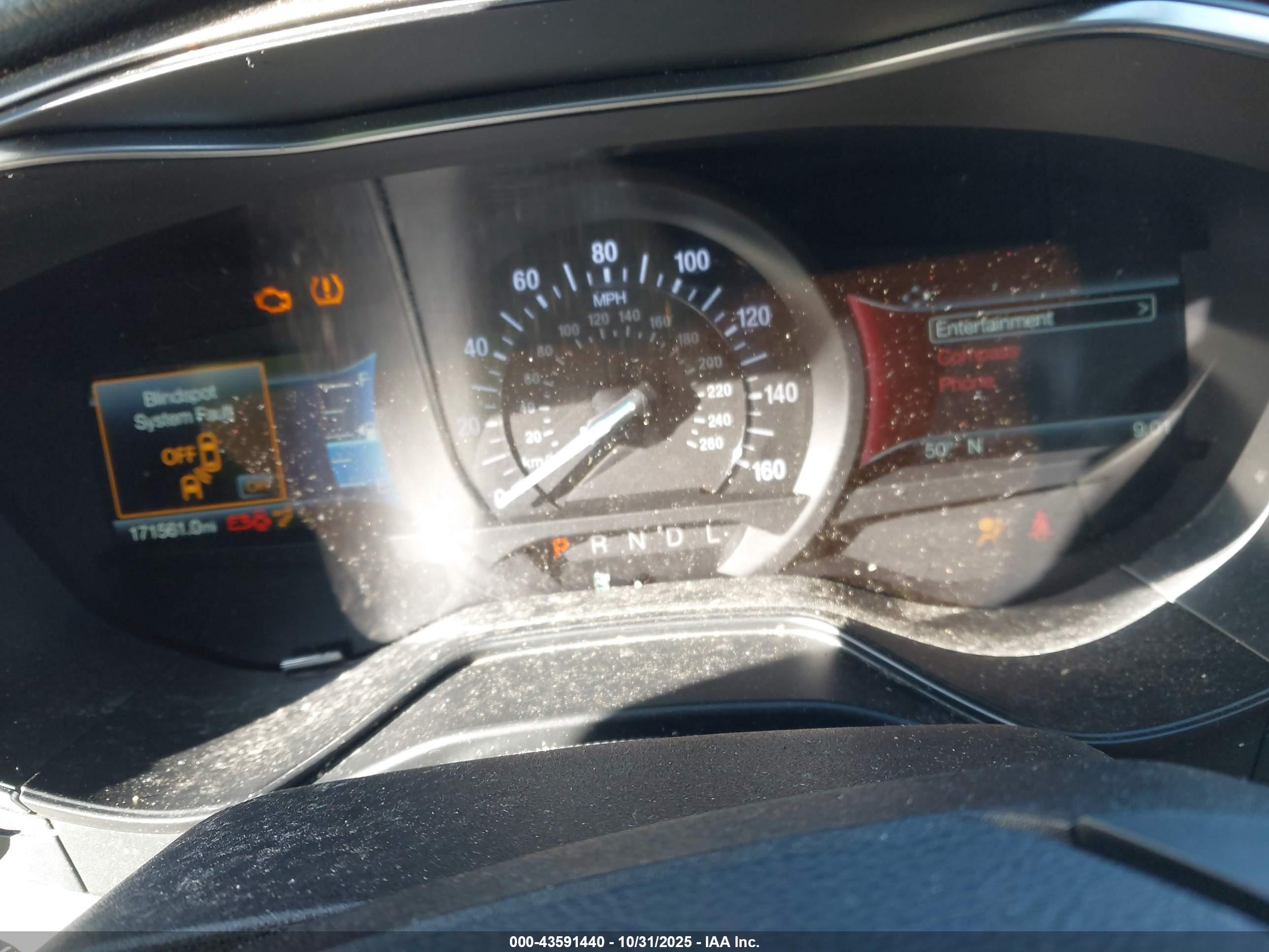FORD FUSION image 7