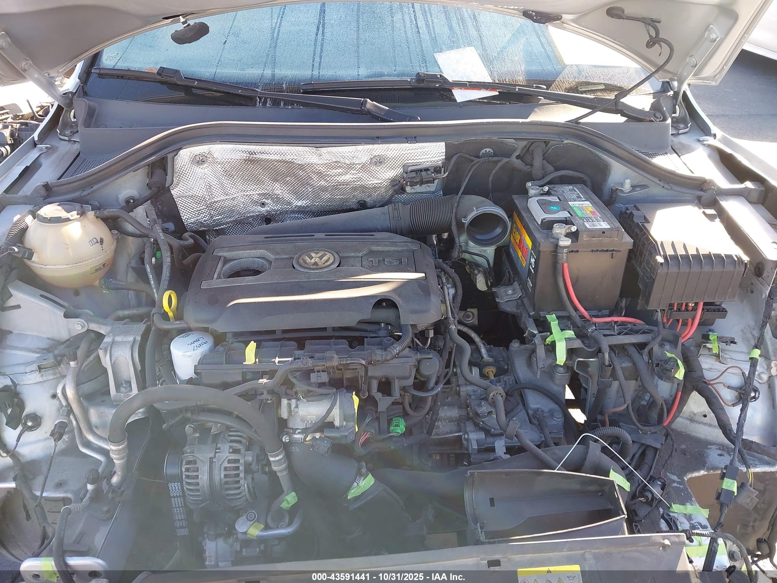 VOLKSWAGEN TIGUAN image 10