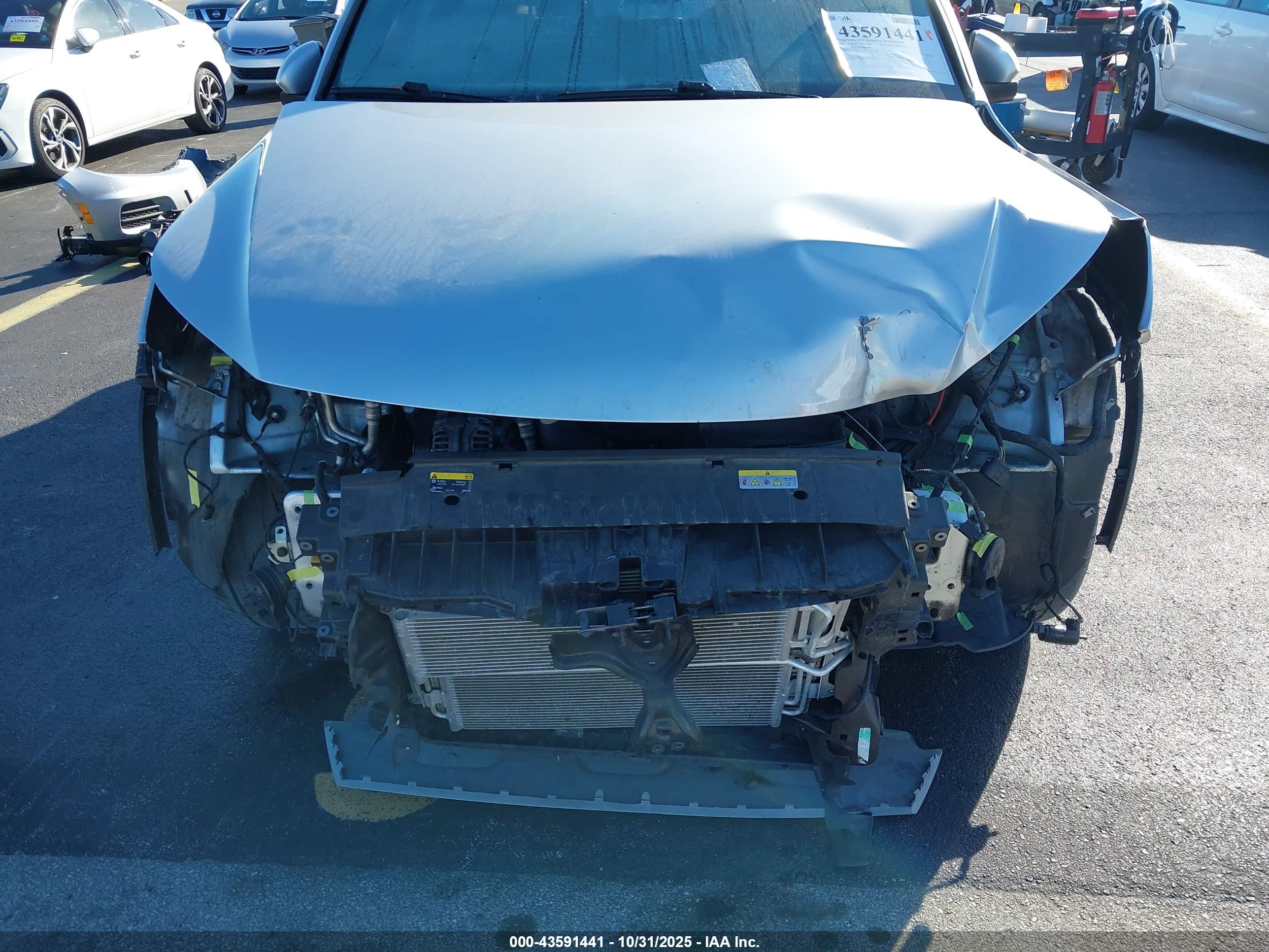 VOLKSWAGEN TIGUAN image 6