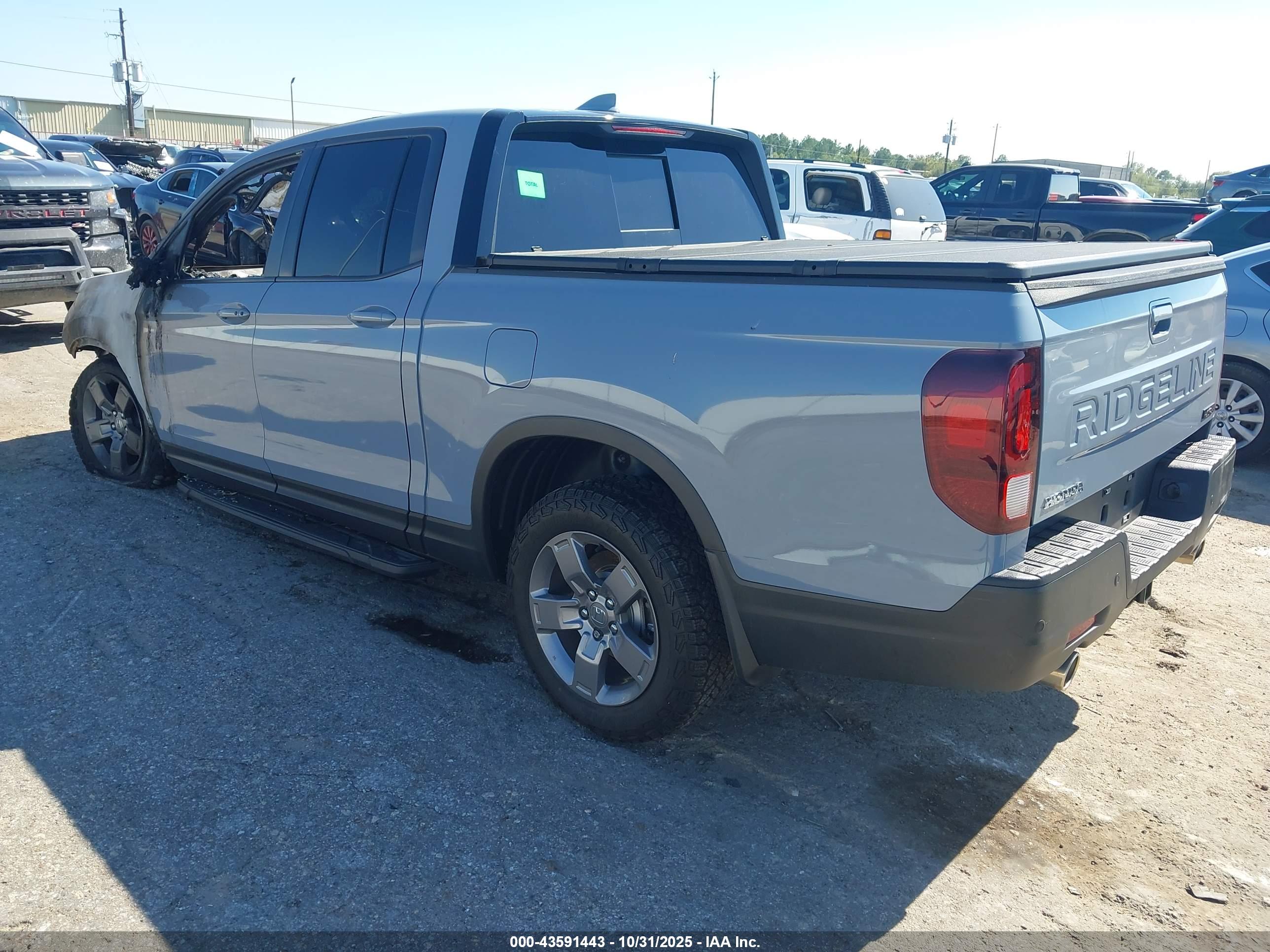 HONDA RIDGELINE image 3