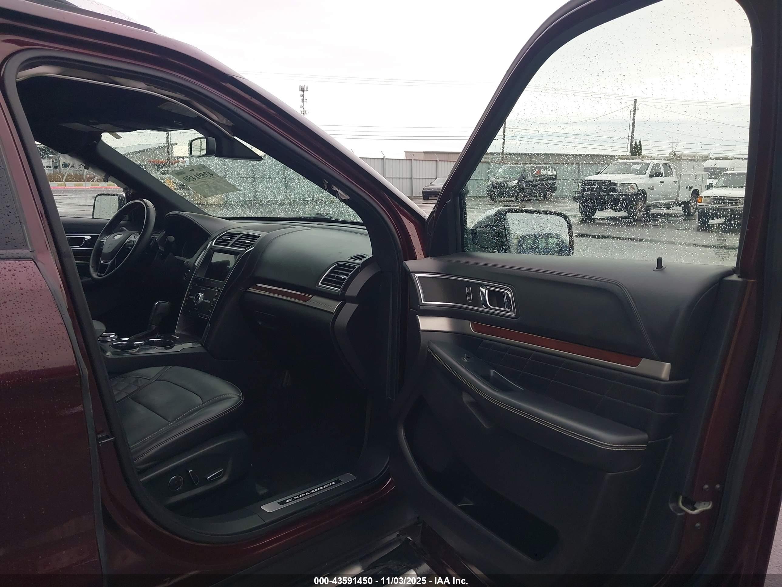 FORD EXPLORER image 5