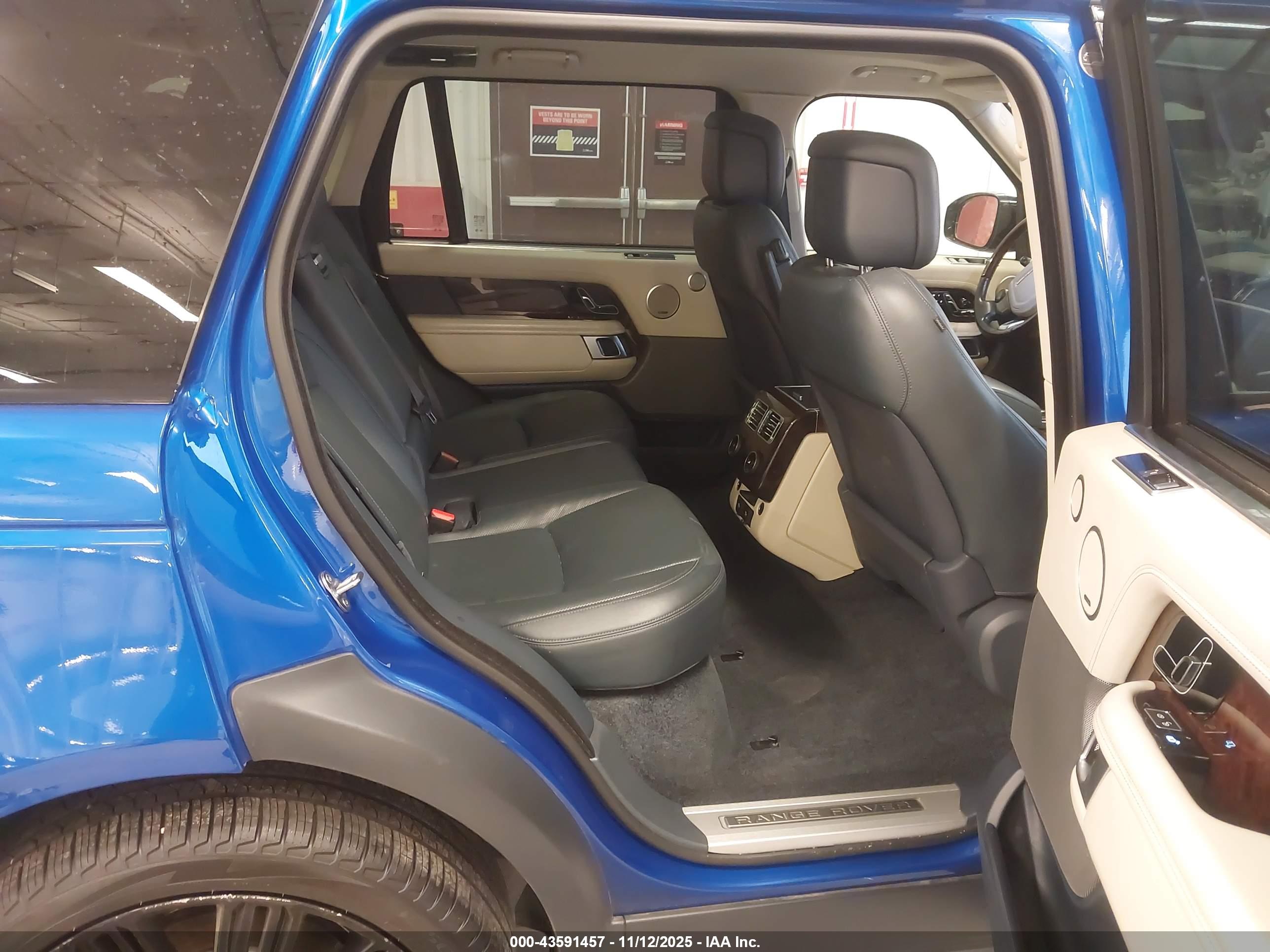 LAND ROVER image 8