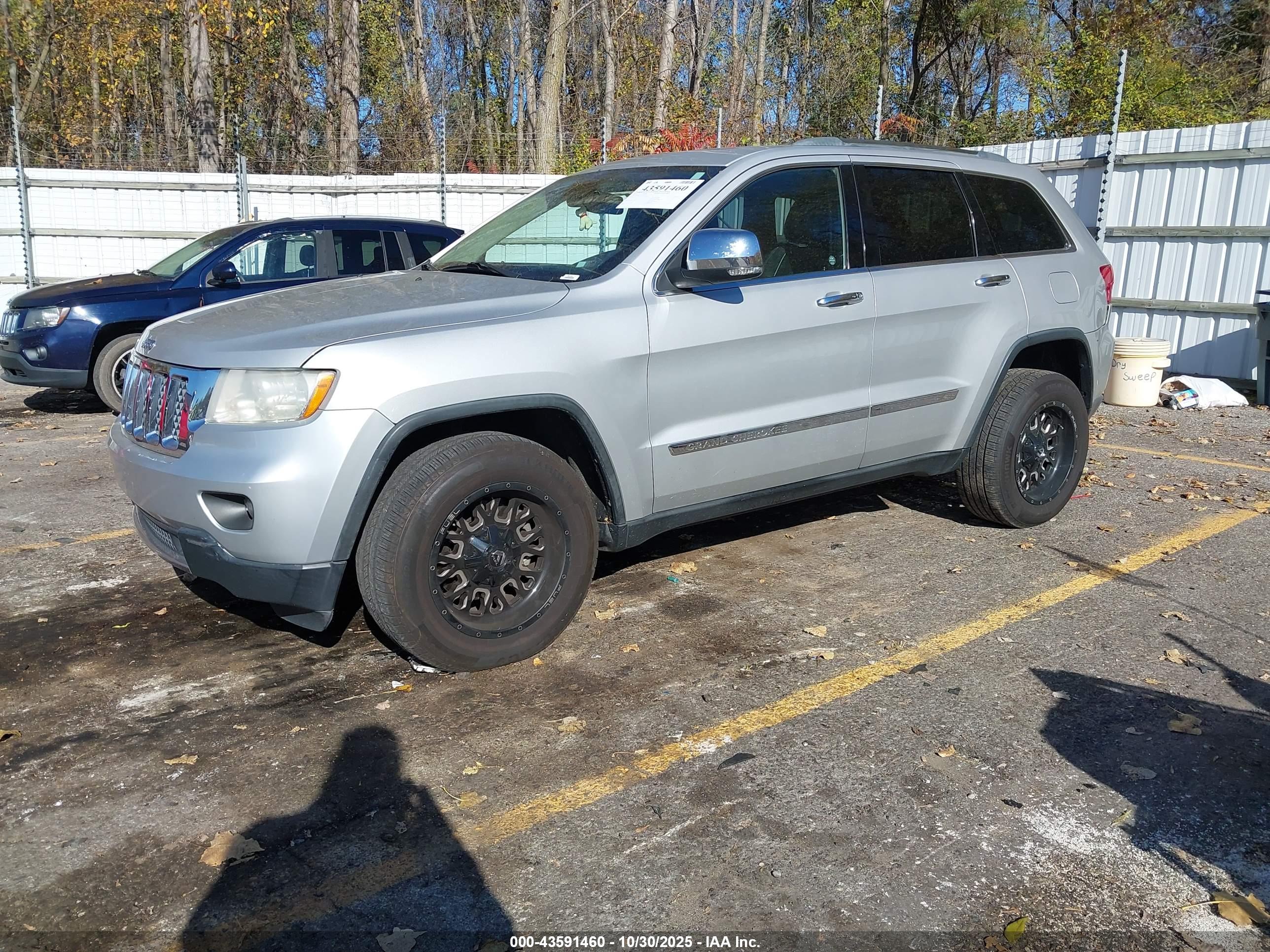 JEEP GRAND image 2